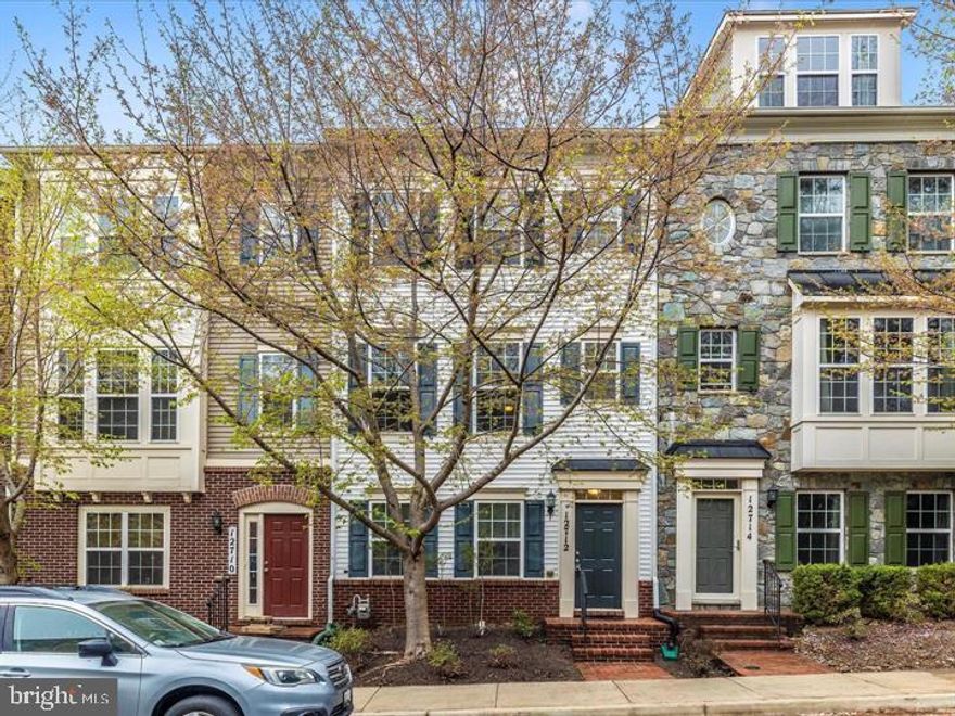 Experience the epitome of luxury living in this exquisite residence, offering a remarkable 2,400 sq ft of thoughtfully designed space. This property features 3 bedrooms, 2 full bathrooms, and 1 half bathroom. A spacious living and dining room combo boasts hardwood floors. The beautiful kitchen, with its granite countertops and stainless steel appliances, overlooks the family room and offers a lifestyle of comfort and elegance, where every detail has been meticulously curated. The open-concept design allows for effortless entertaining, while large windows bathe the interiors in natural light, creating an inviting atmosphere. Don't miss your chance to experience the perfect blend of elegance and comfort in this exceptional property.