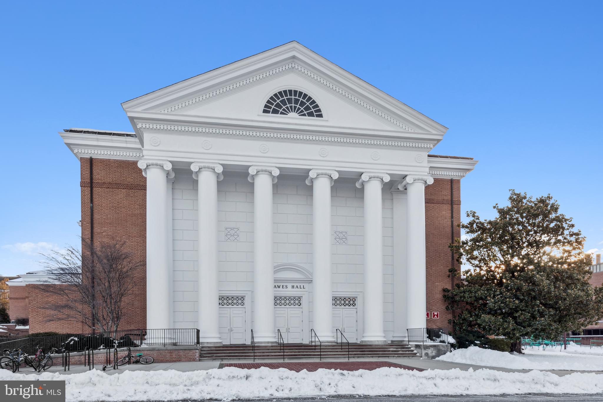 MONTGOMERY KNOLLS - Residential