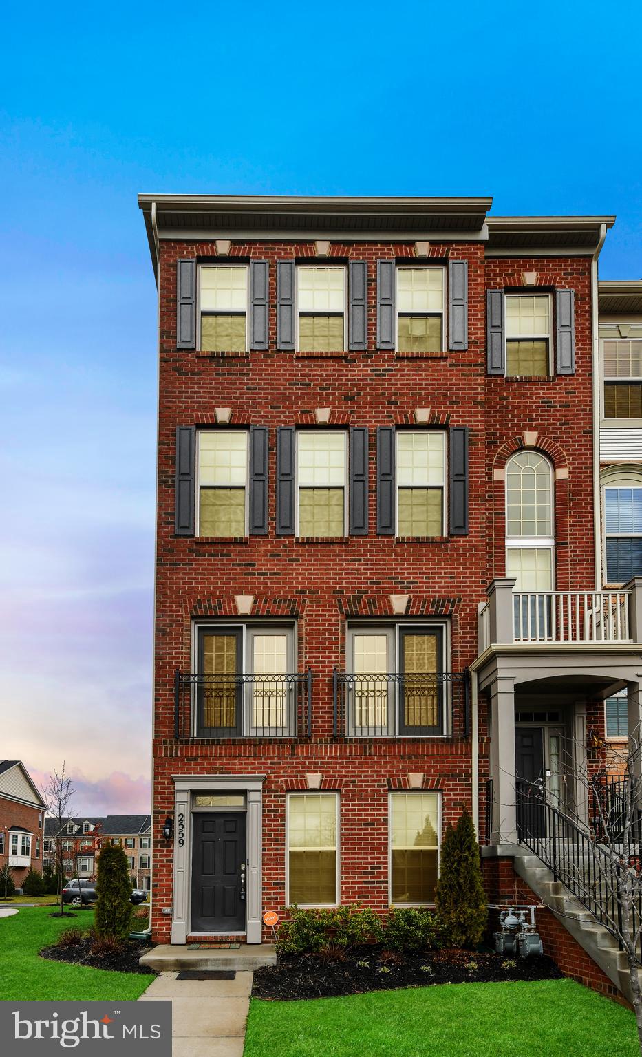 WOODMORE TOWNE CENTRE - Residential