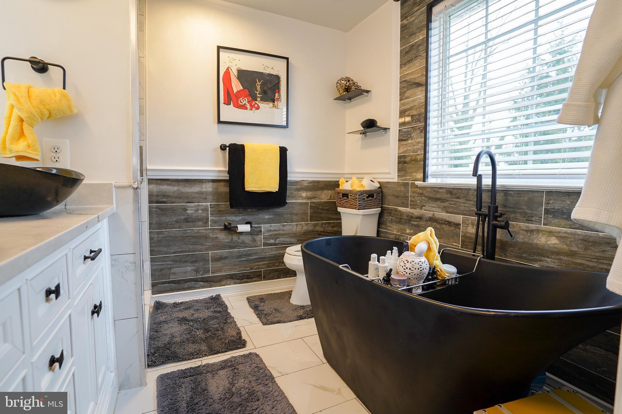 KELOX WEST - Residential Lease