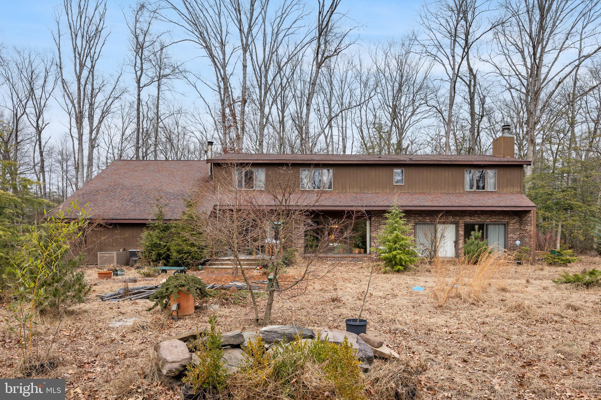 NONE AVA ILABLE - Residential