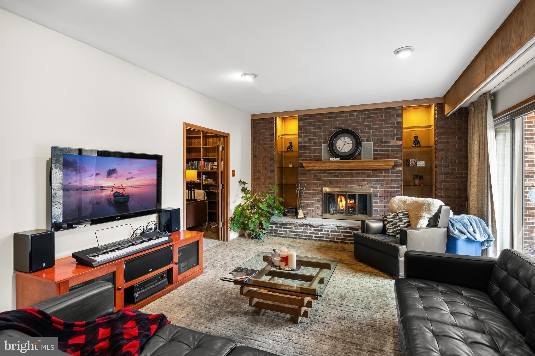 NONE AVA ILABLE - Residential