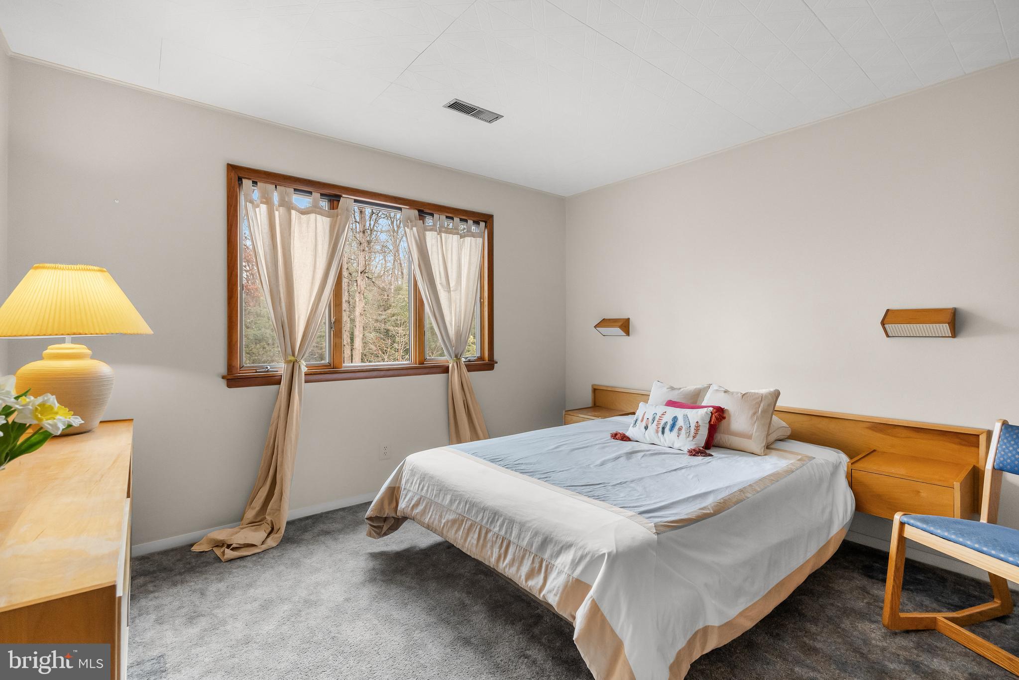 NONE AVA ILABLE - Residential