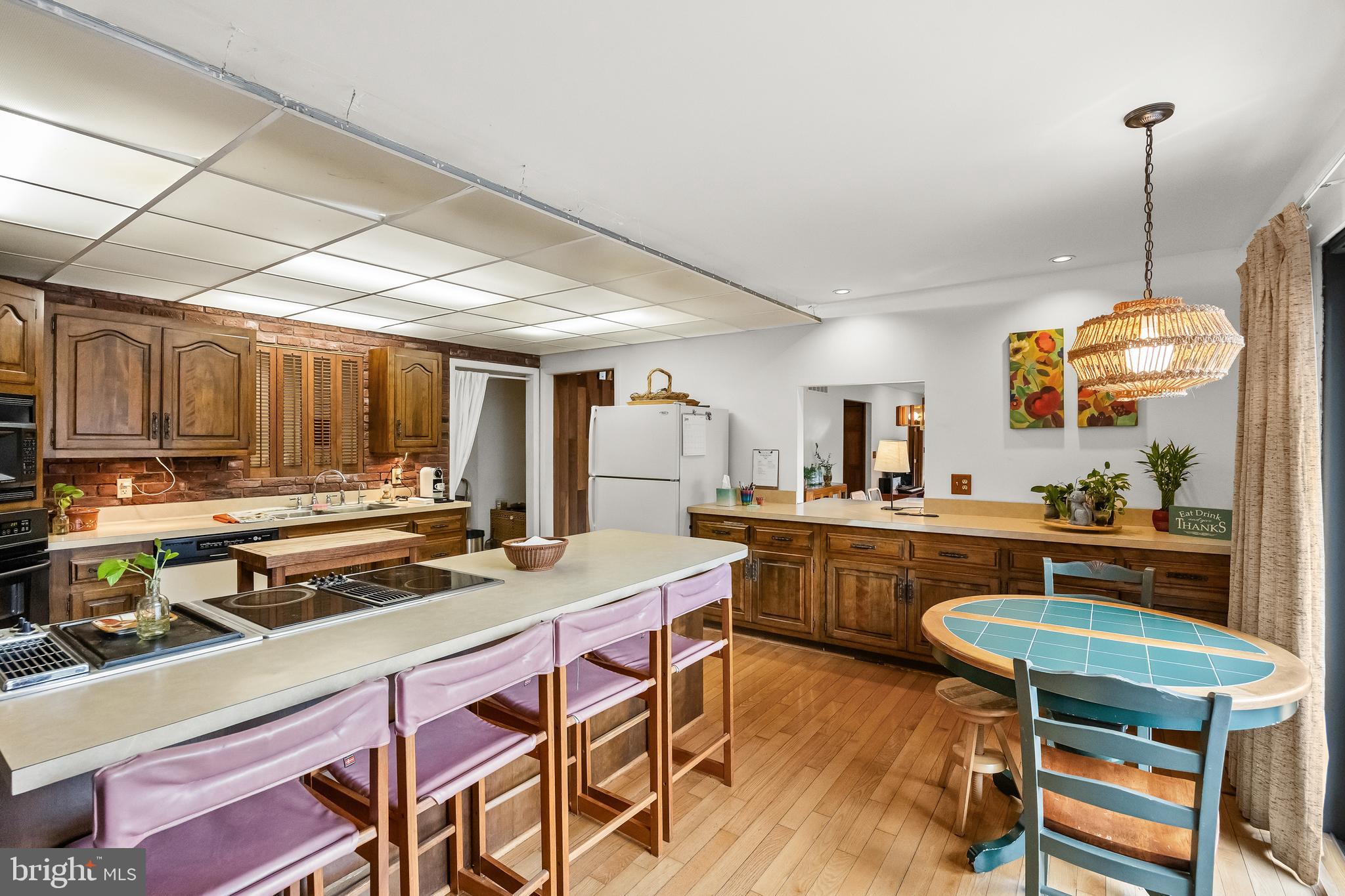 NONE AVA ILABLE - Residential