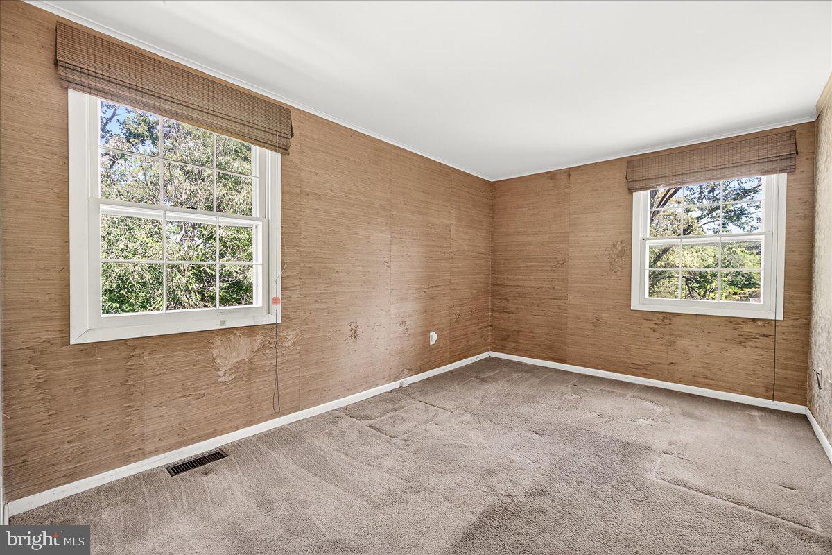 MONTPELIER - Residential