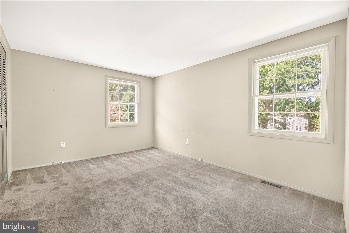 MONTPELIER - Residential