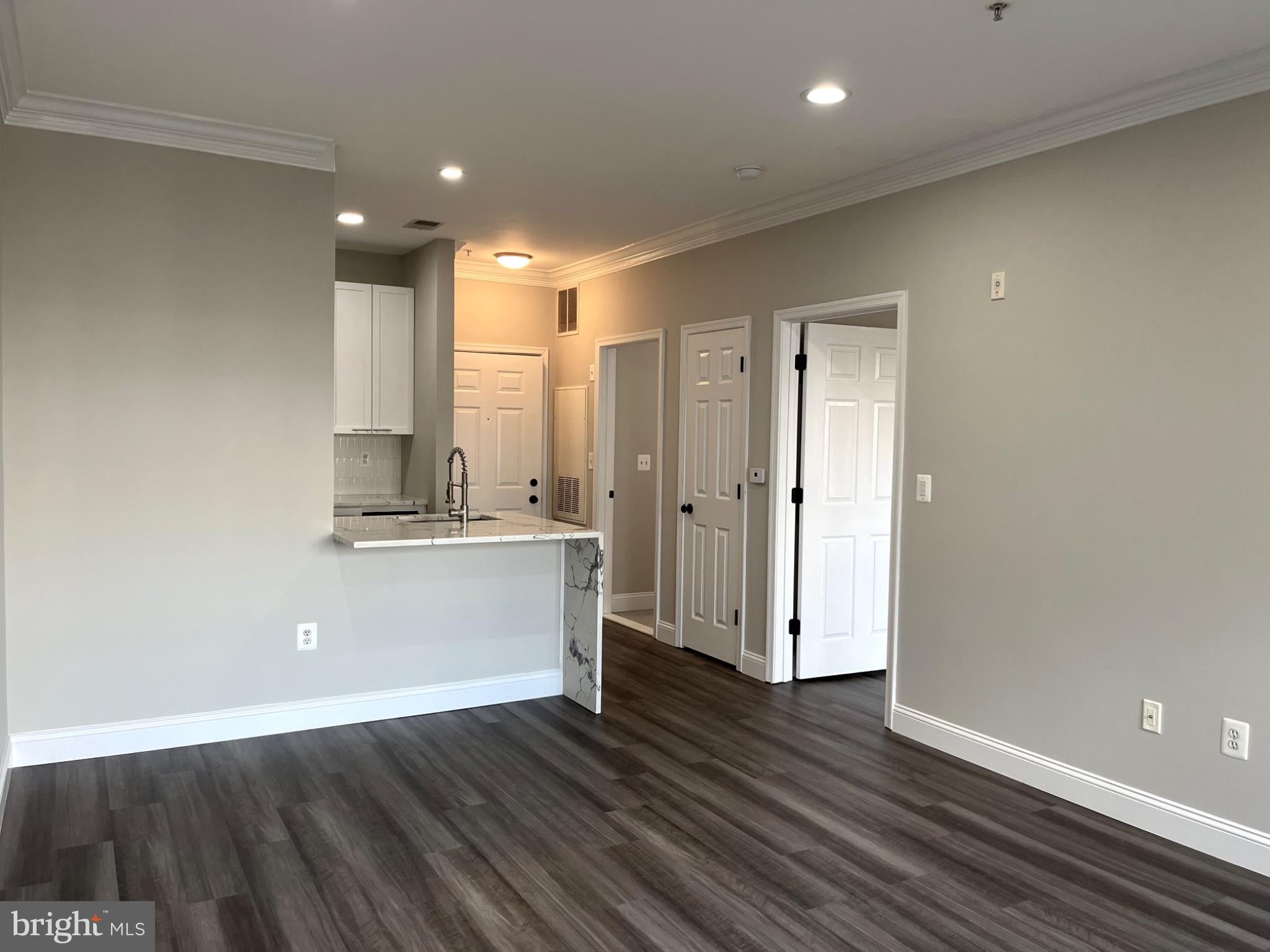 4850 EISENHOWER AVENUE 218
