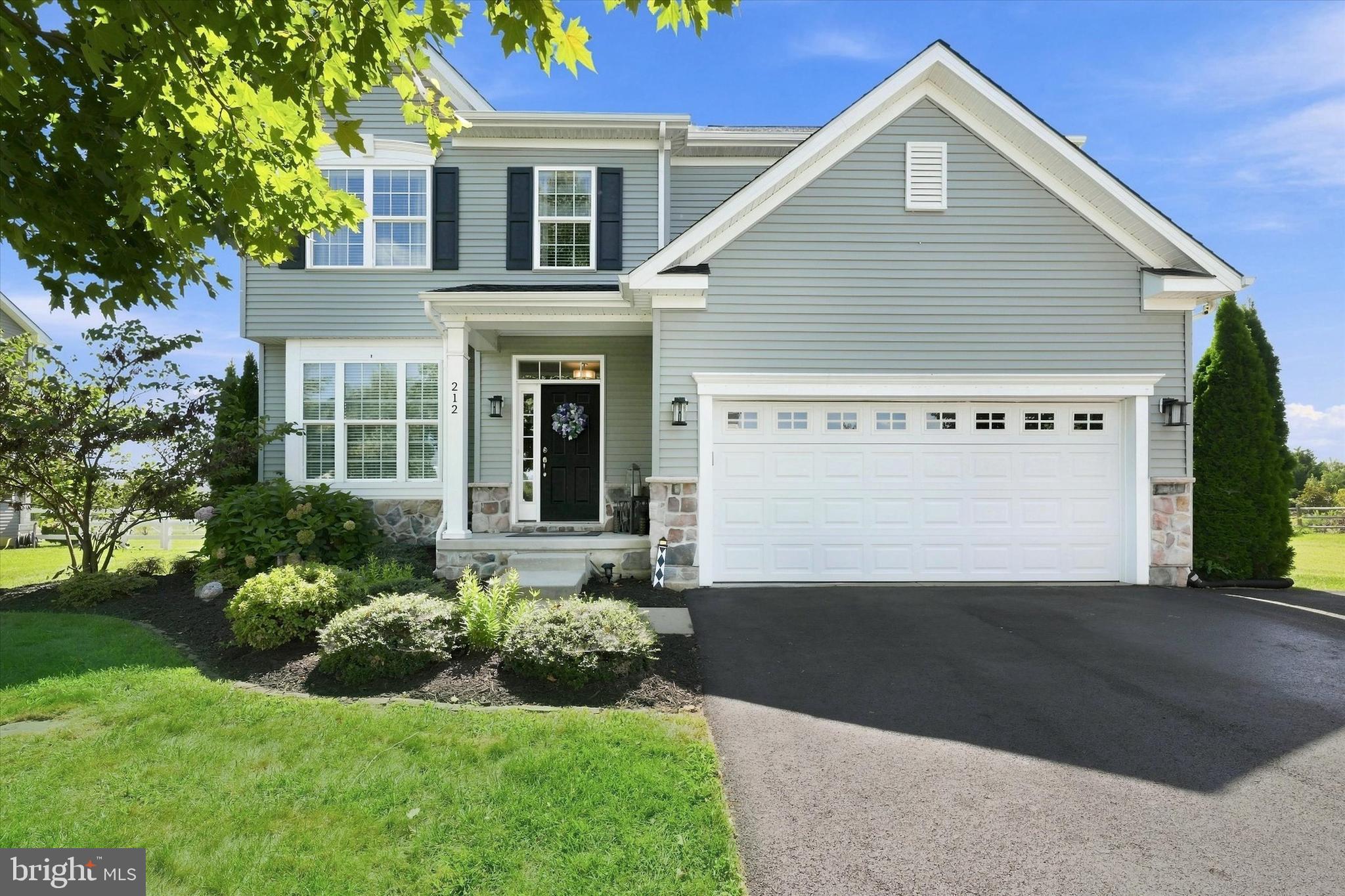 212 SAFFRON CIRCLE