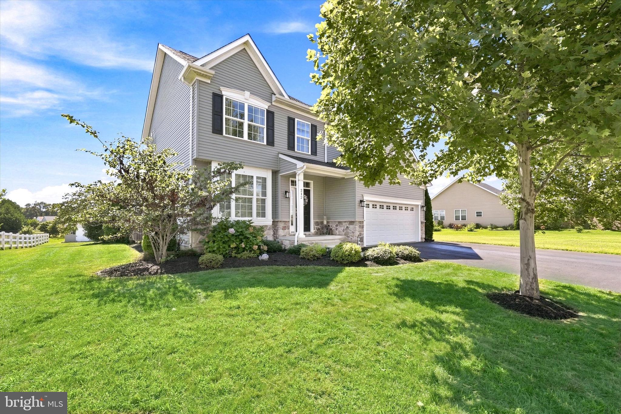 212 SAFFRON CIRCLE