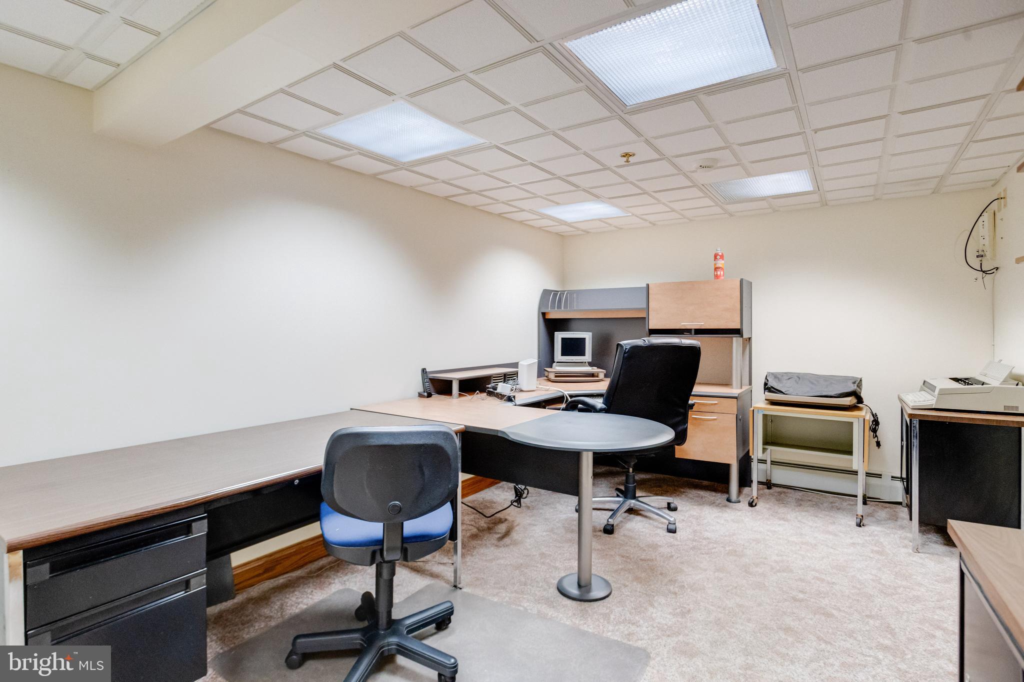 HILLTOP PARK - Residential