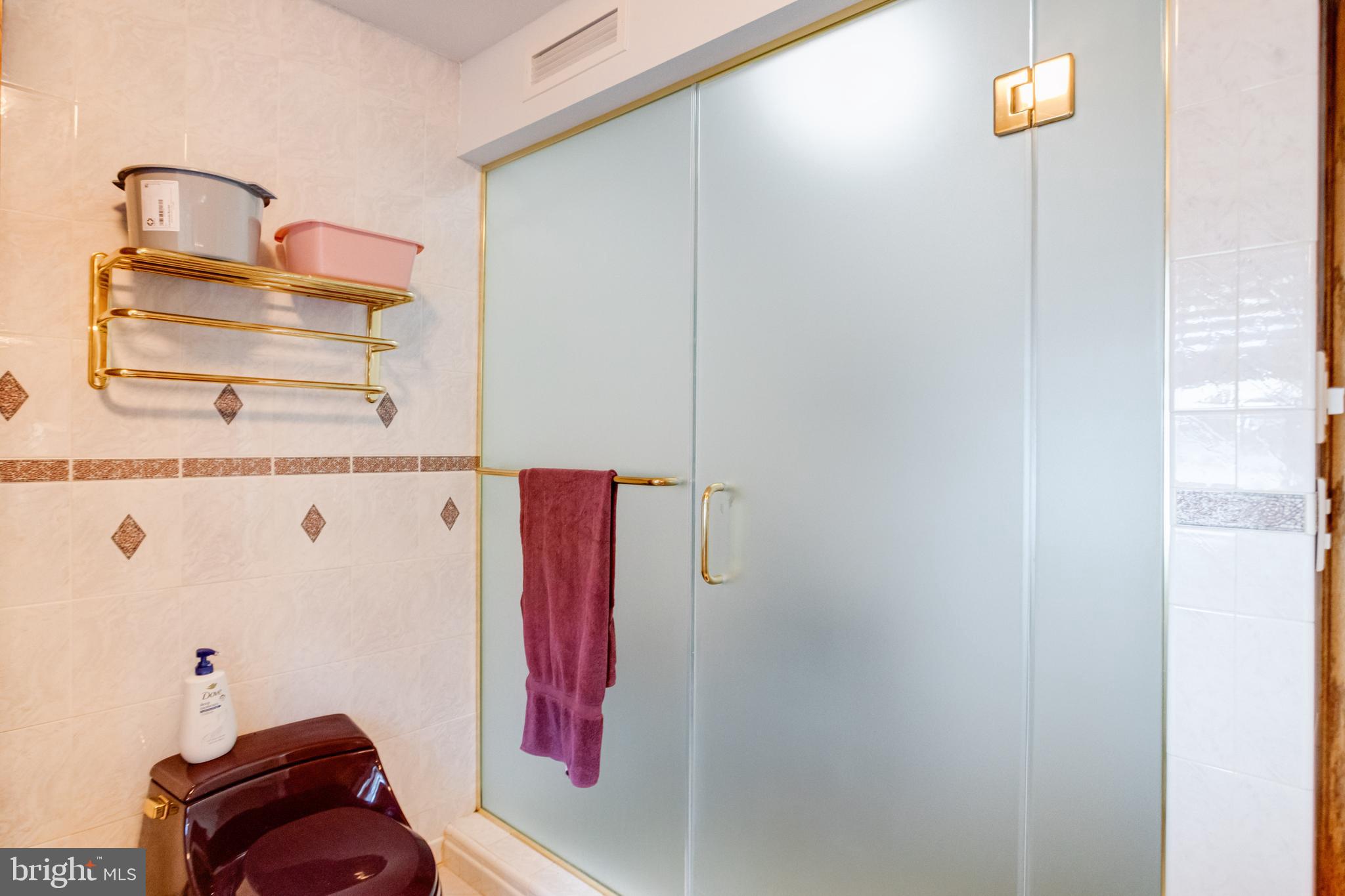 HILLTOP PARK - Residential