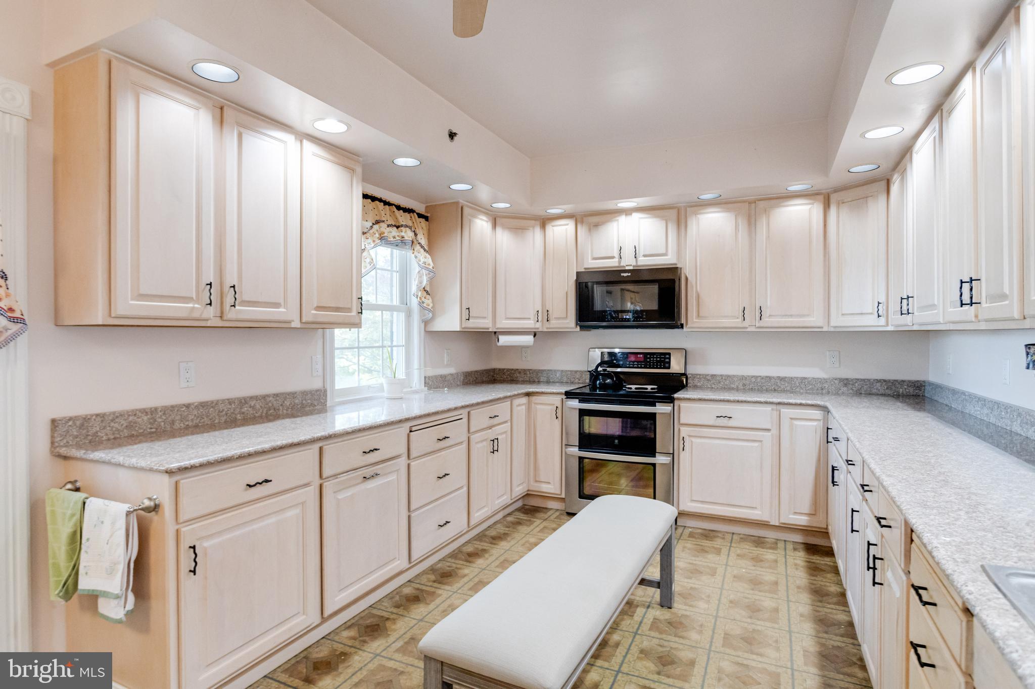 HILLTOP PARK - Residential