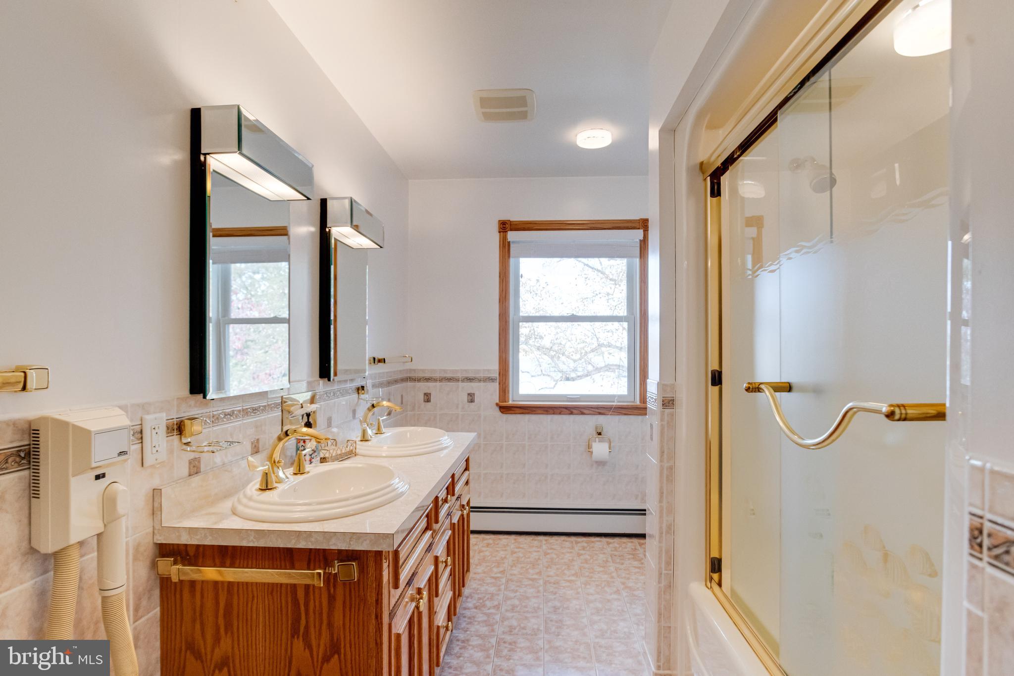 HILLTOP PARK - Residential