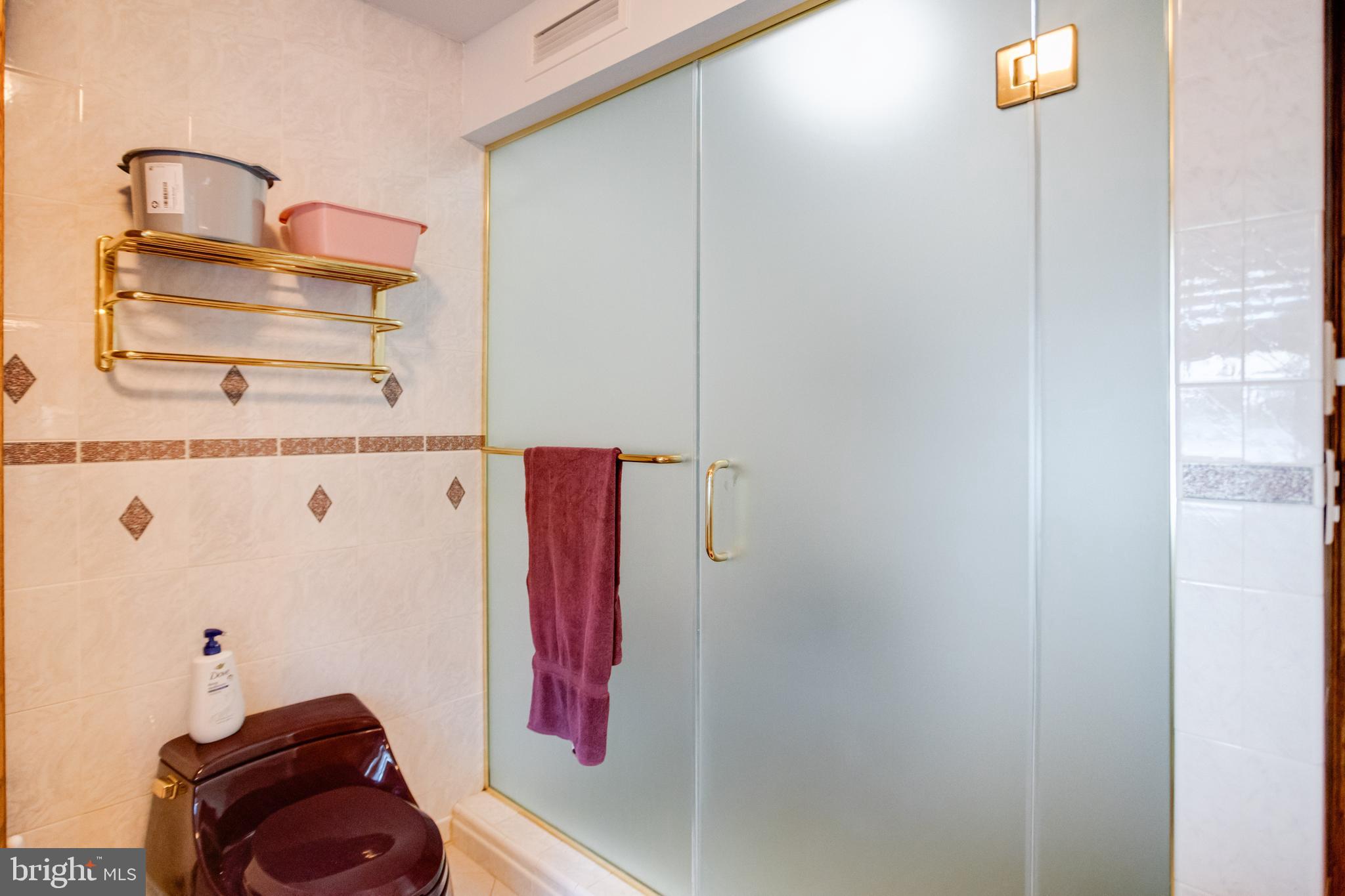 HILLTOP PARK - Residential