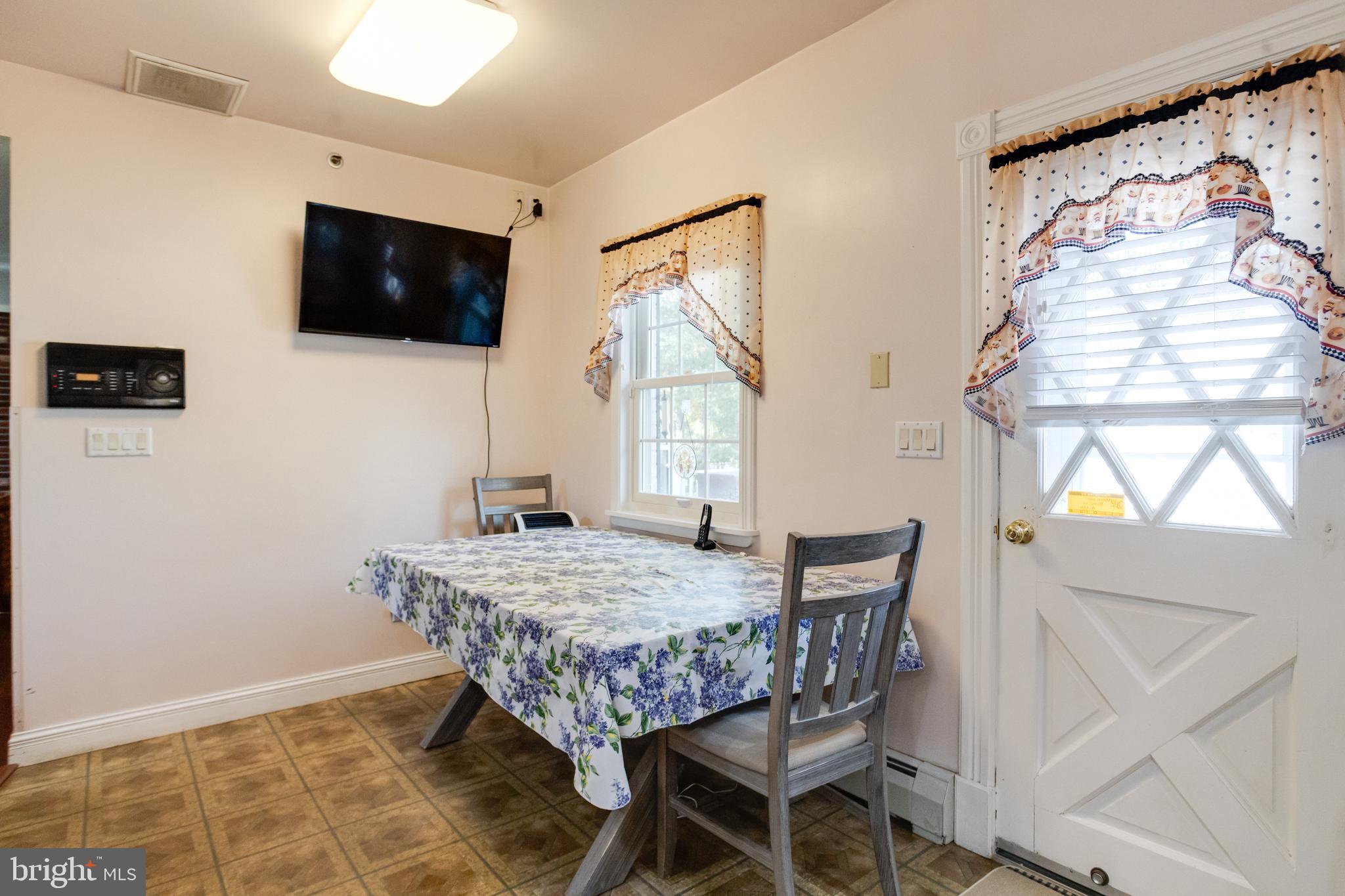 HILLTOP PARK - Residential