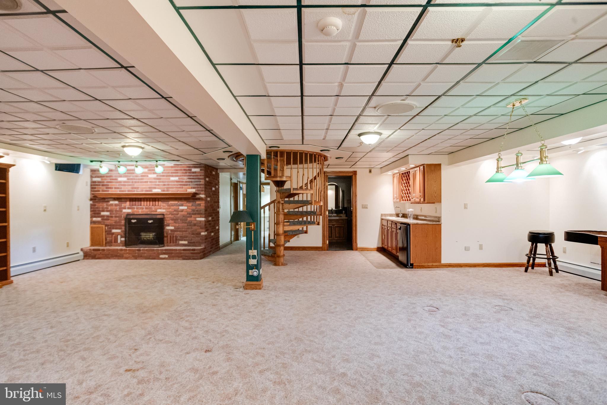 HILLTOP PARK - Residential