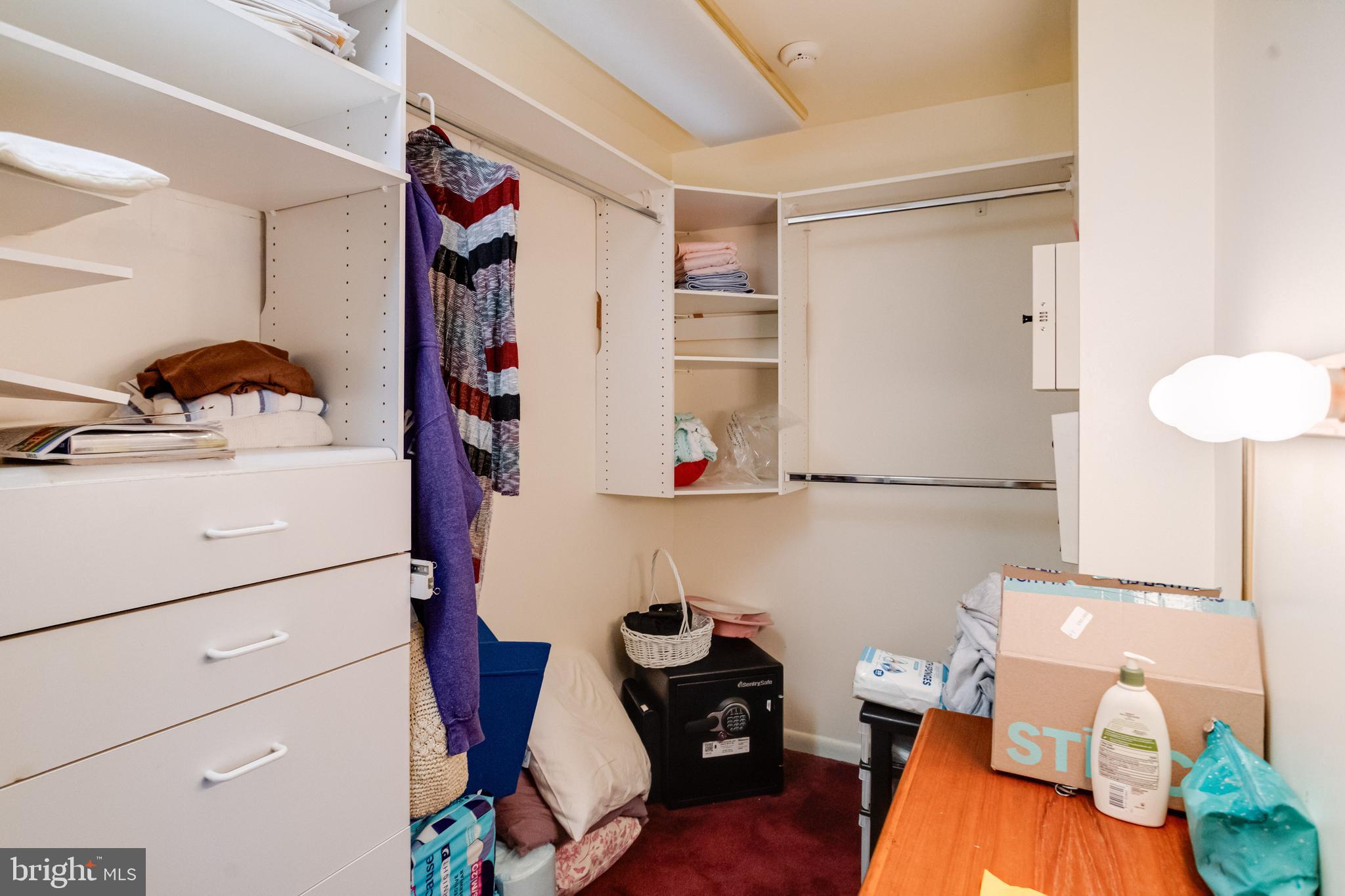 HILLTOP PARK - Residential