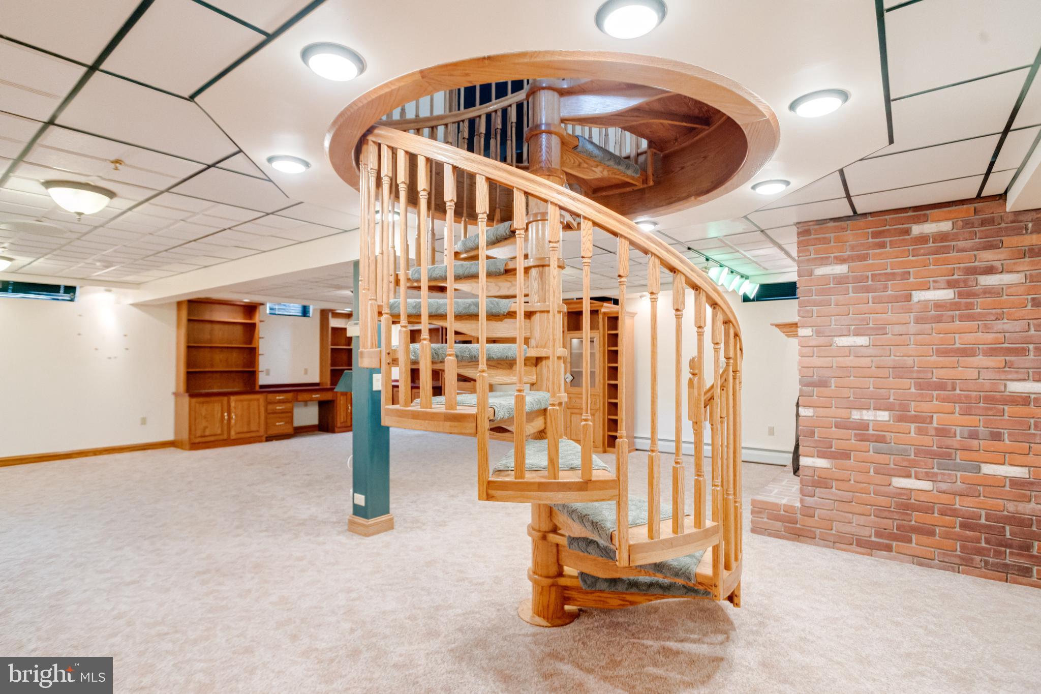 HILLTOP PARK - Residential