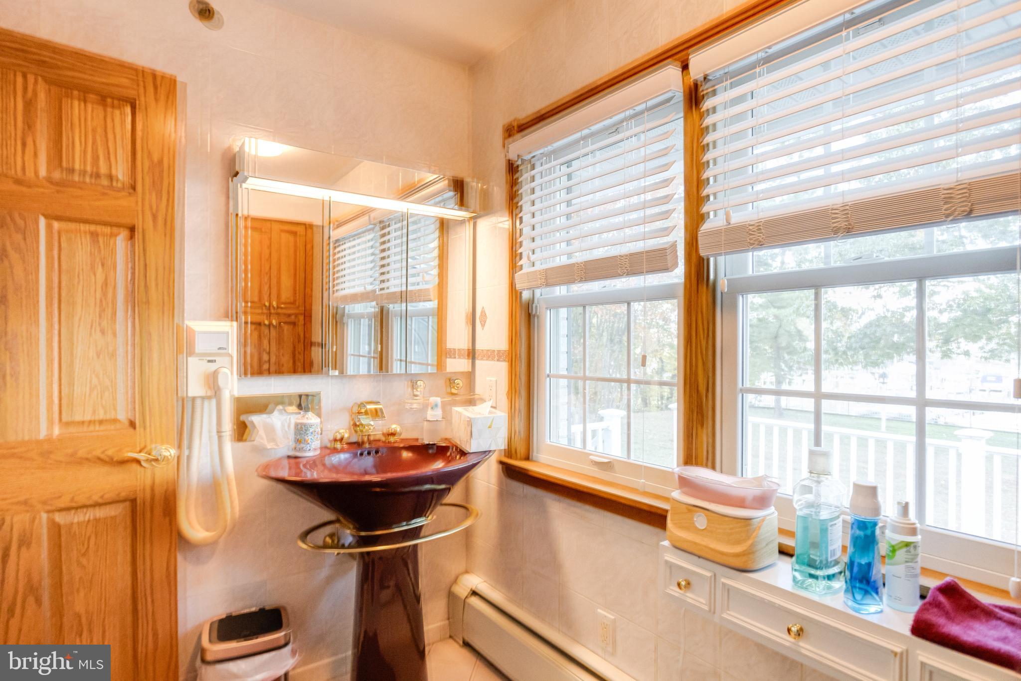 HILLTOP PARK - Residential