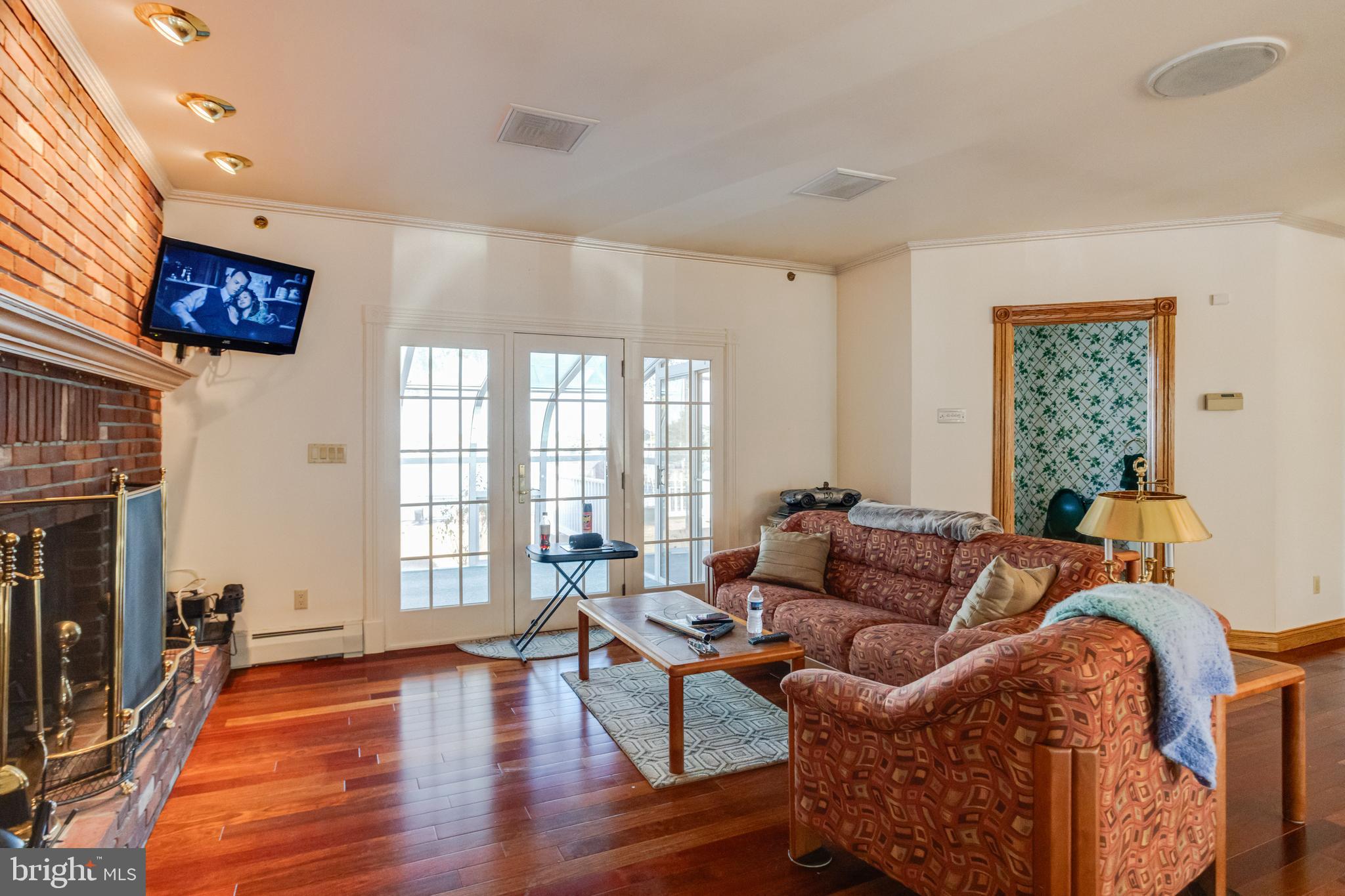 HILLTOP PARK - Residential