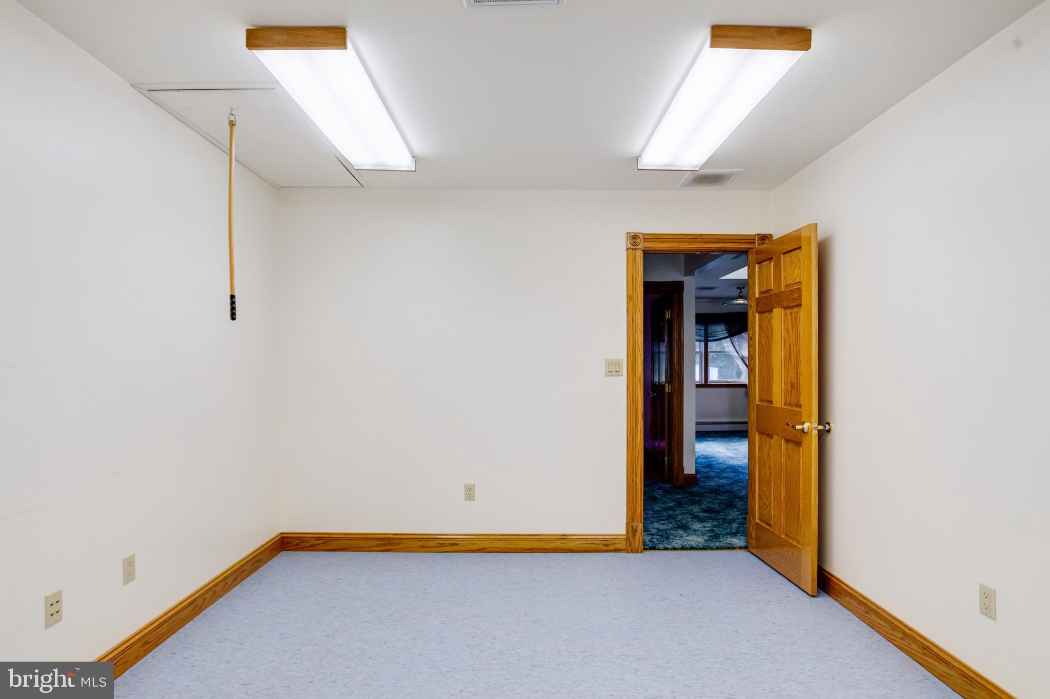 HILLTOP PARK - Residential