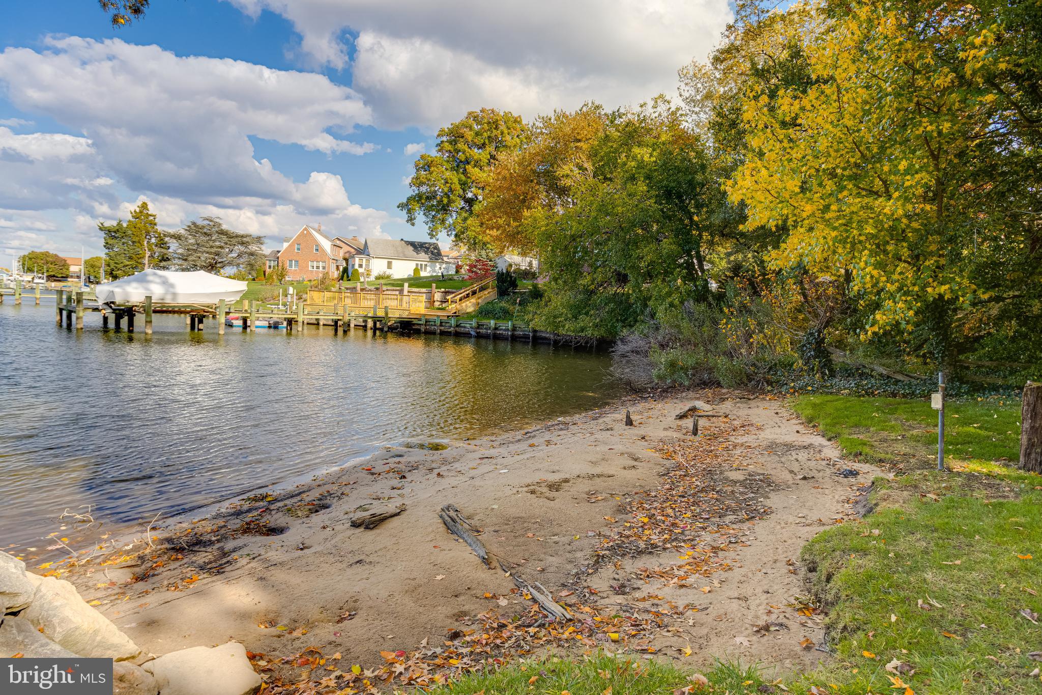 HILLTOP PARK - Residential