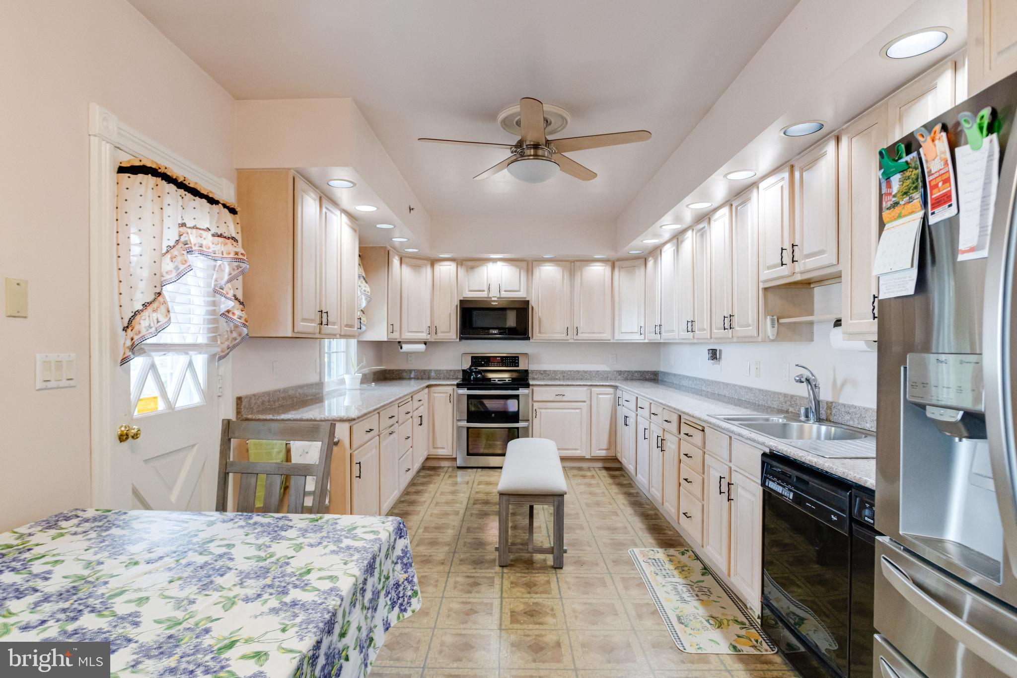 HILLTOP PARK - Residential