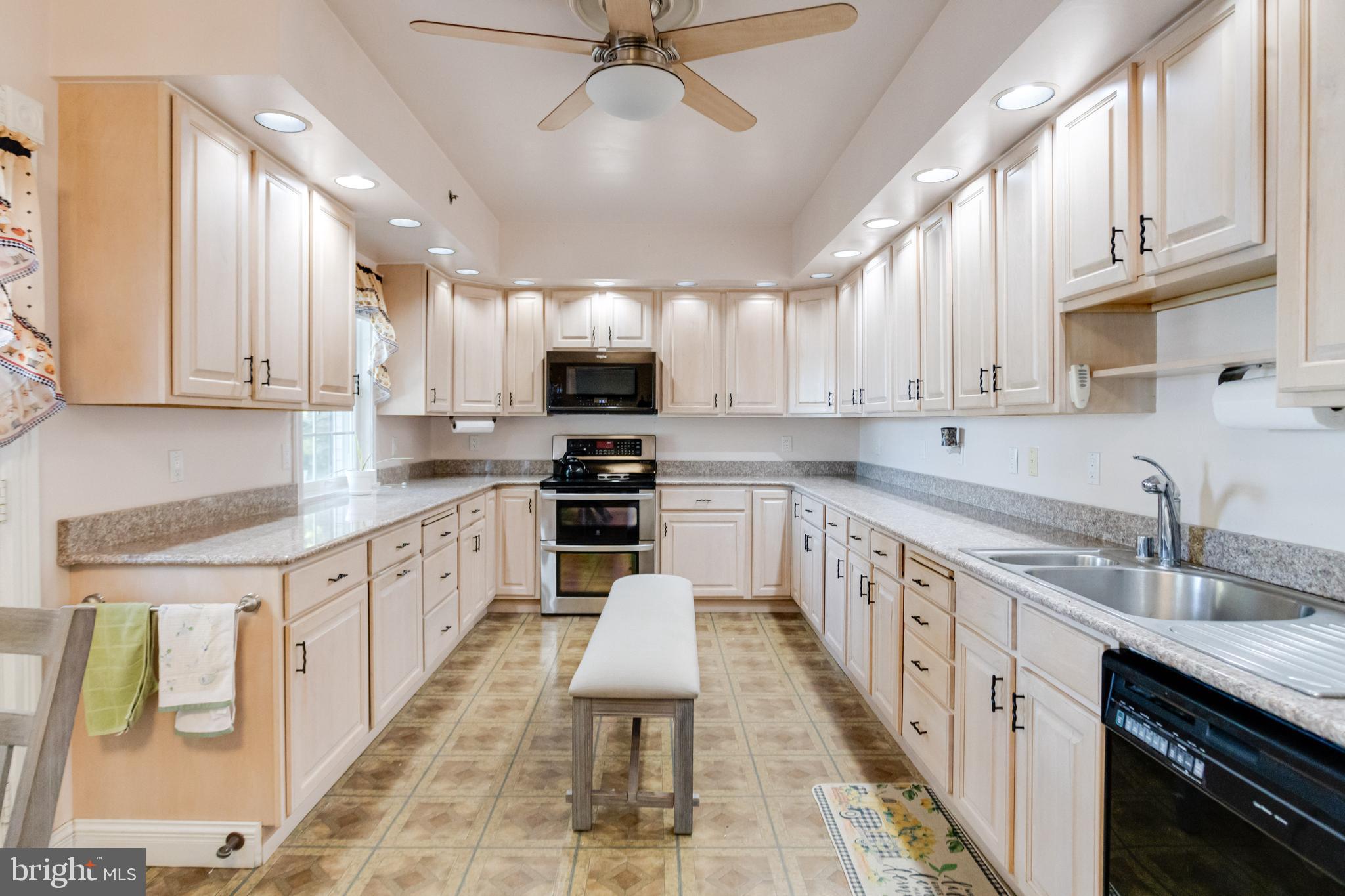 HILLTOP PARK - Residential