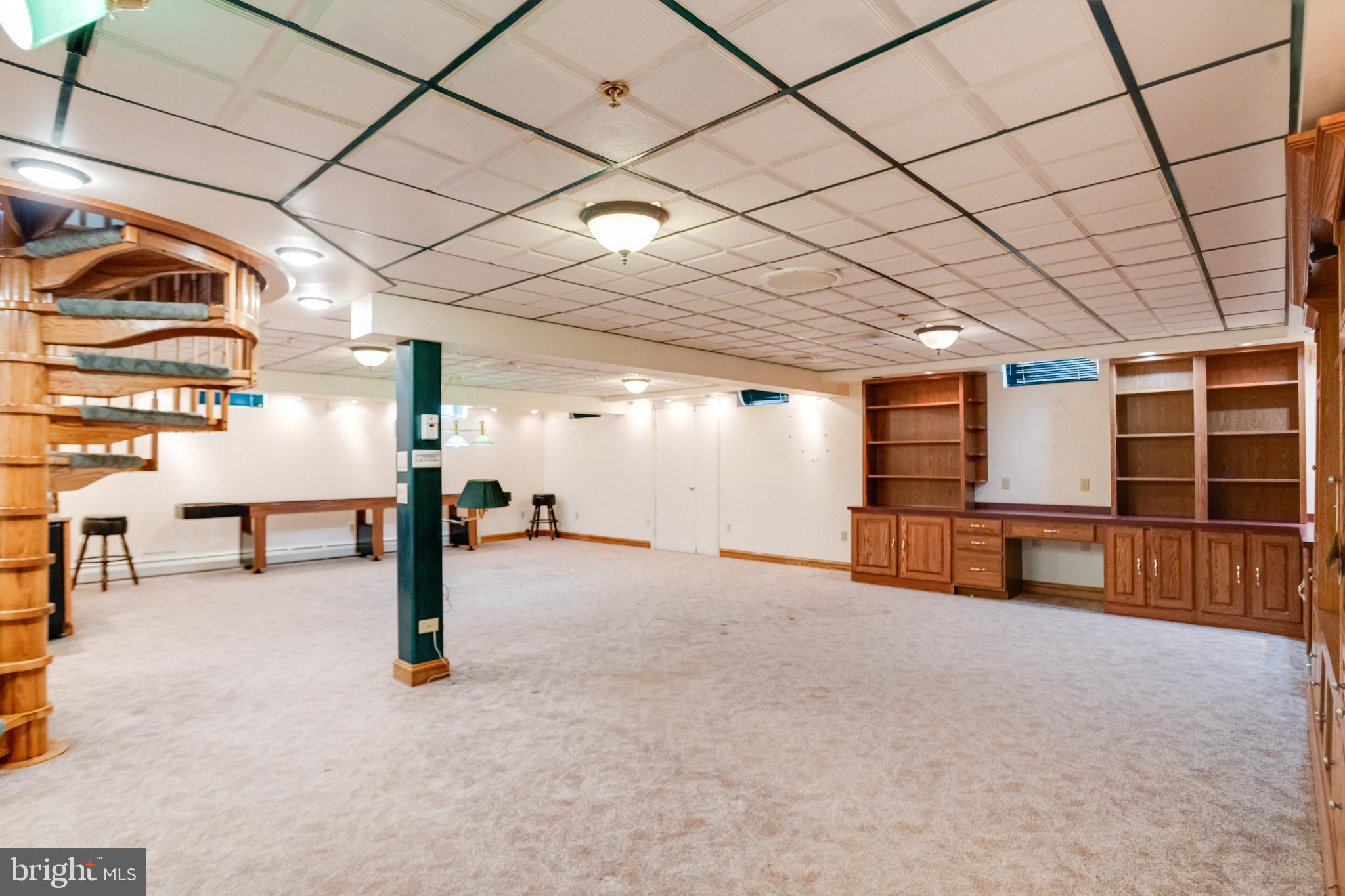 HILLTOP PARK - Residential