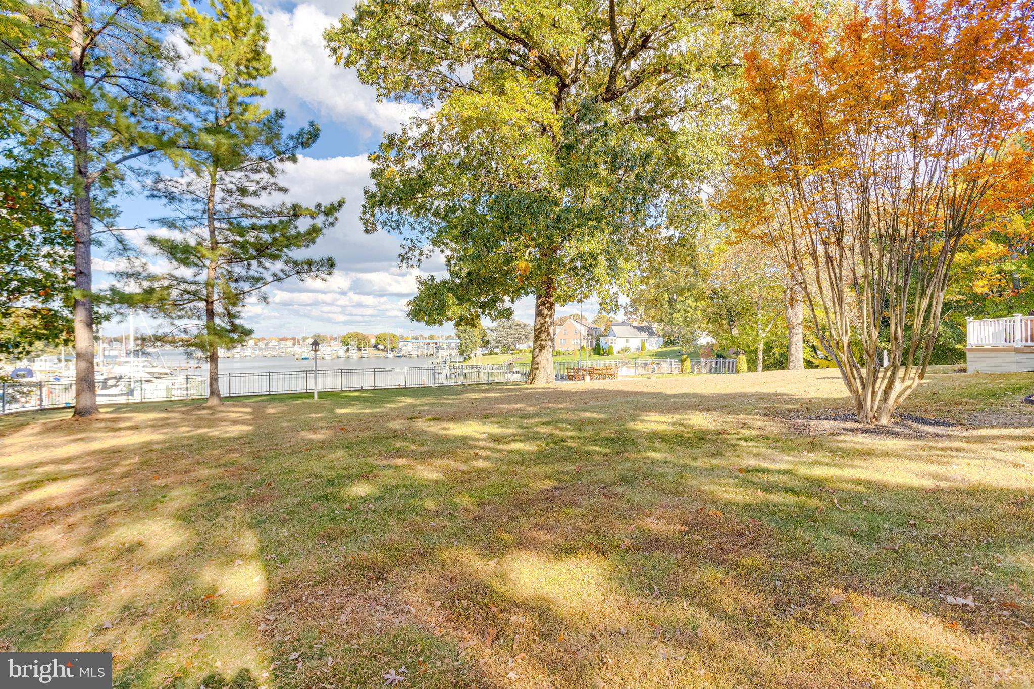 HILLTOP PARK - Residential