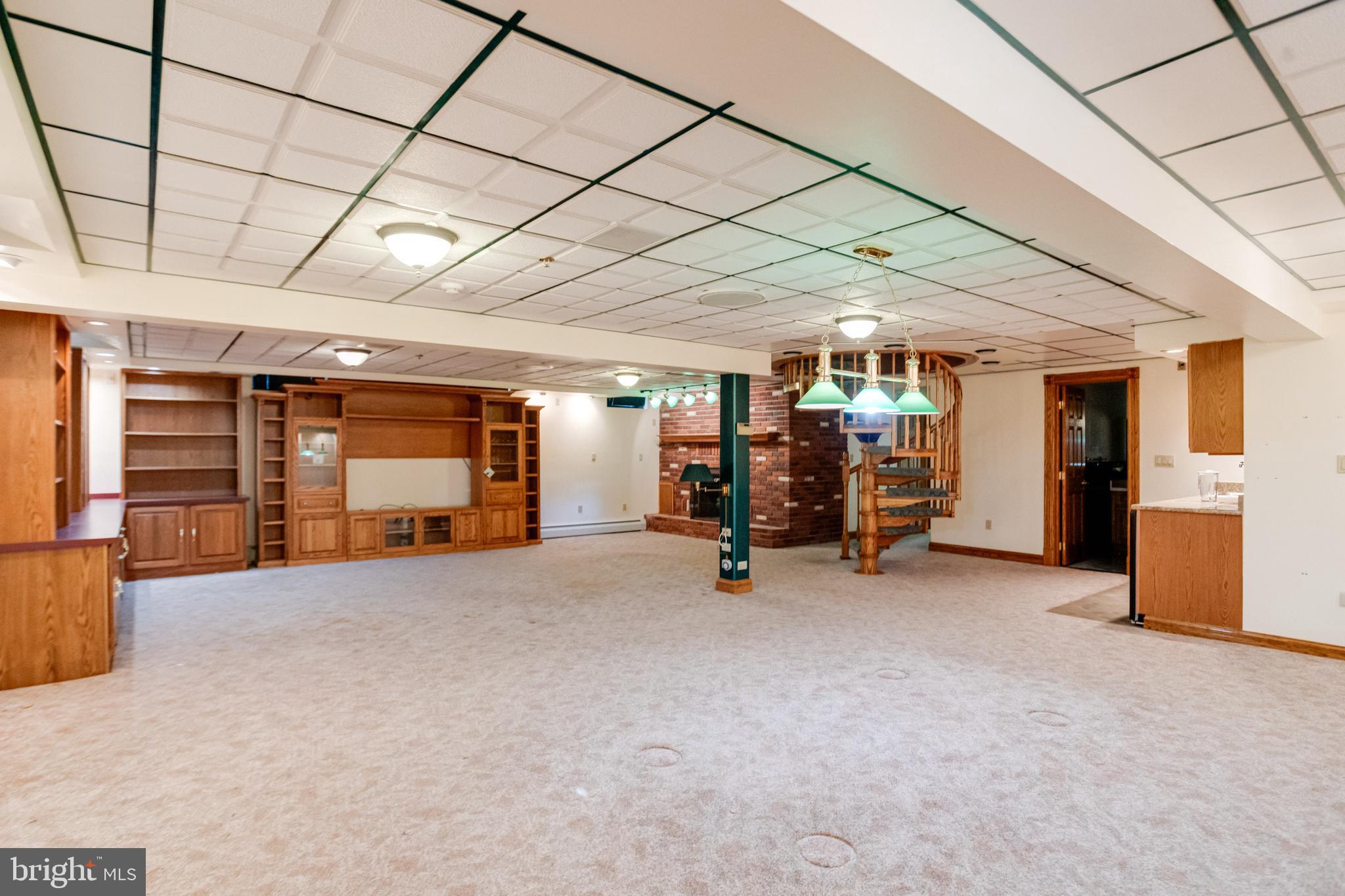 HILLTOP PARK - Residential