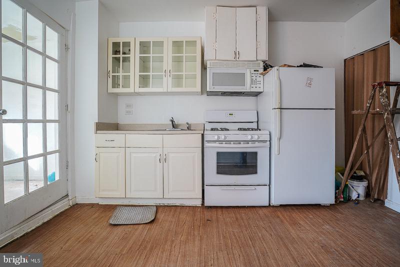 POWELTON VILLAGE - Residential