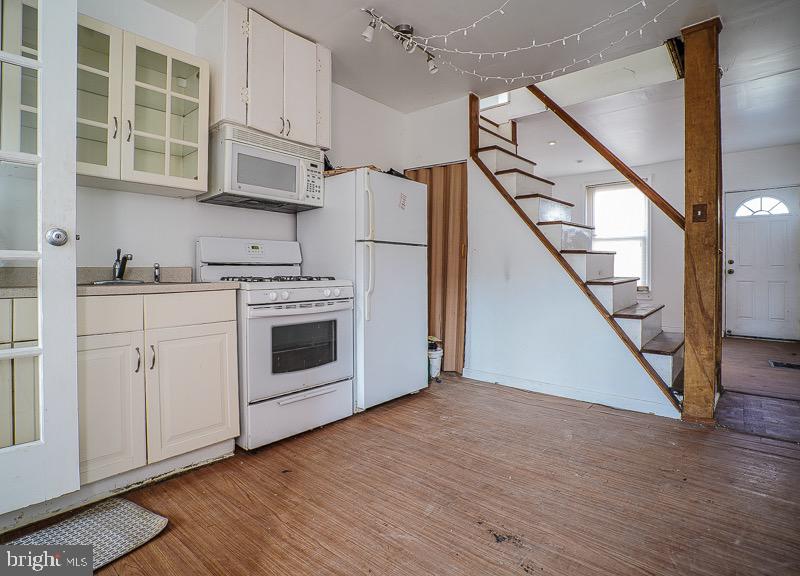 POWELTON VILLAGE - Residential