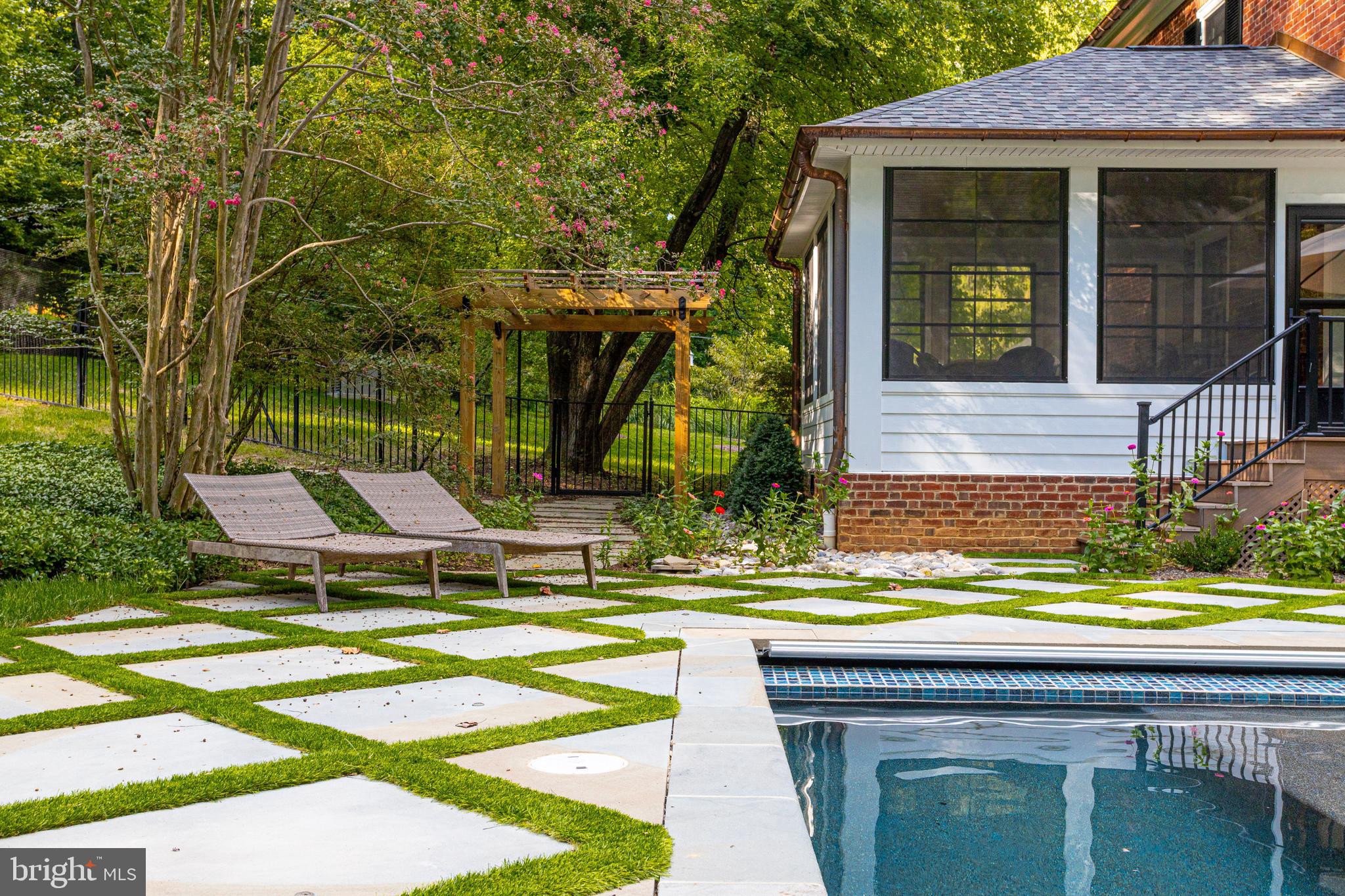 STEVENSON - Residential