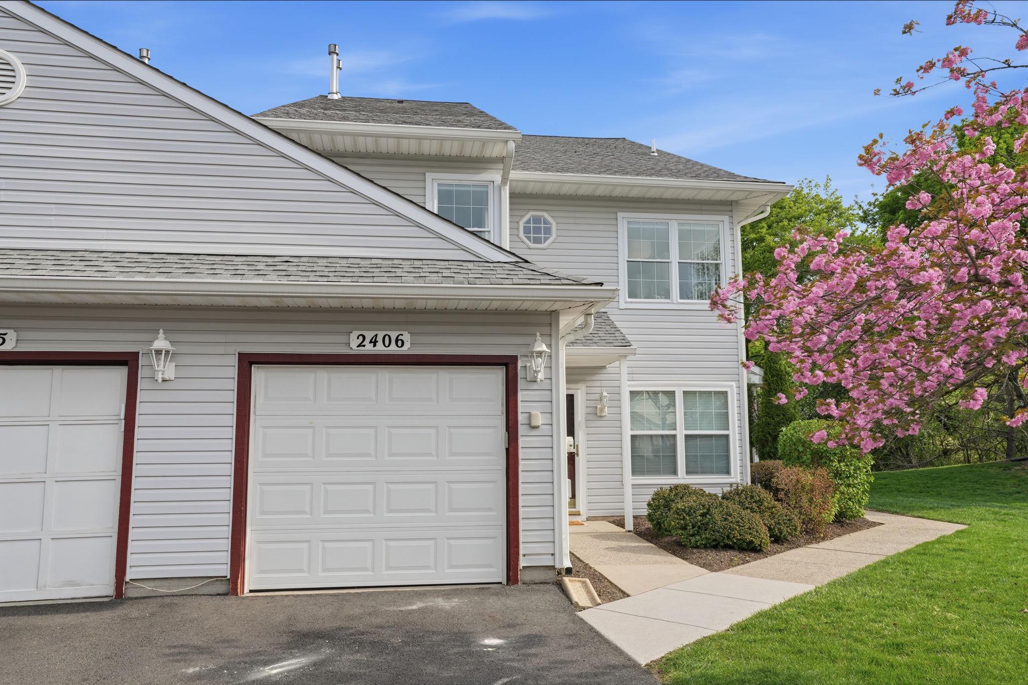 BROOKSTONE - Residential