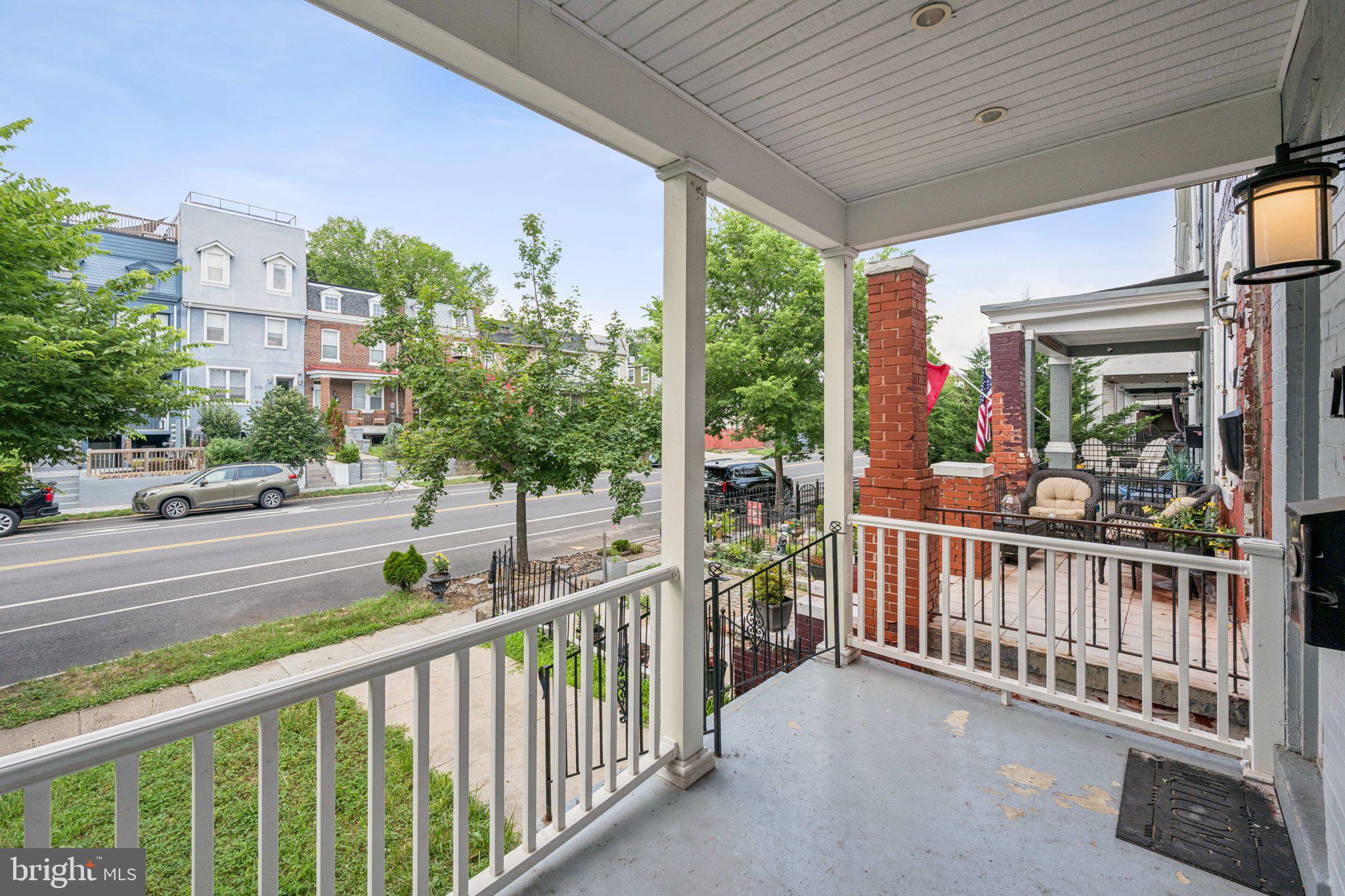 2115 4TH STREET NE