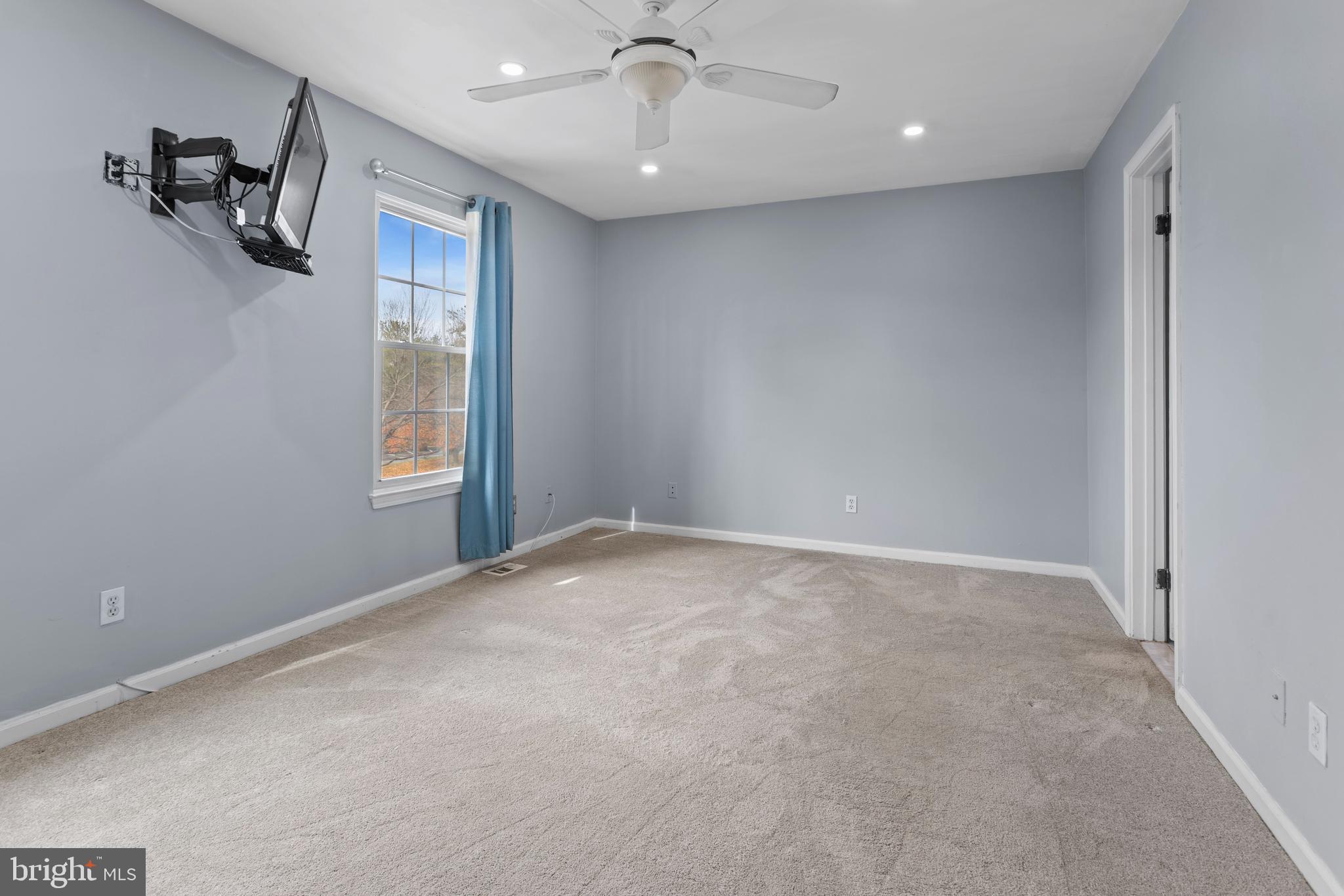 CHERRY TREE KNOLL - Residential