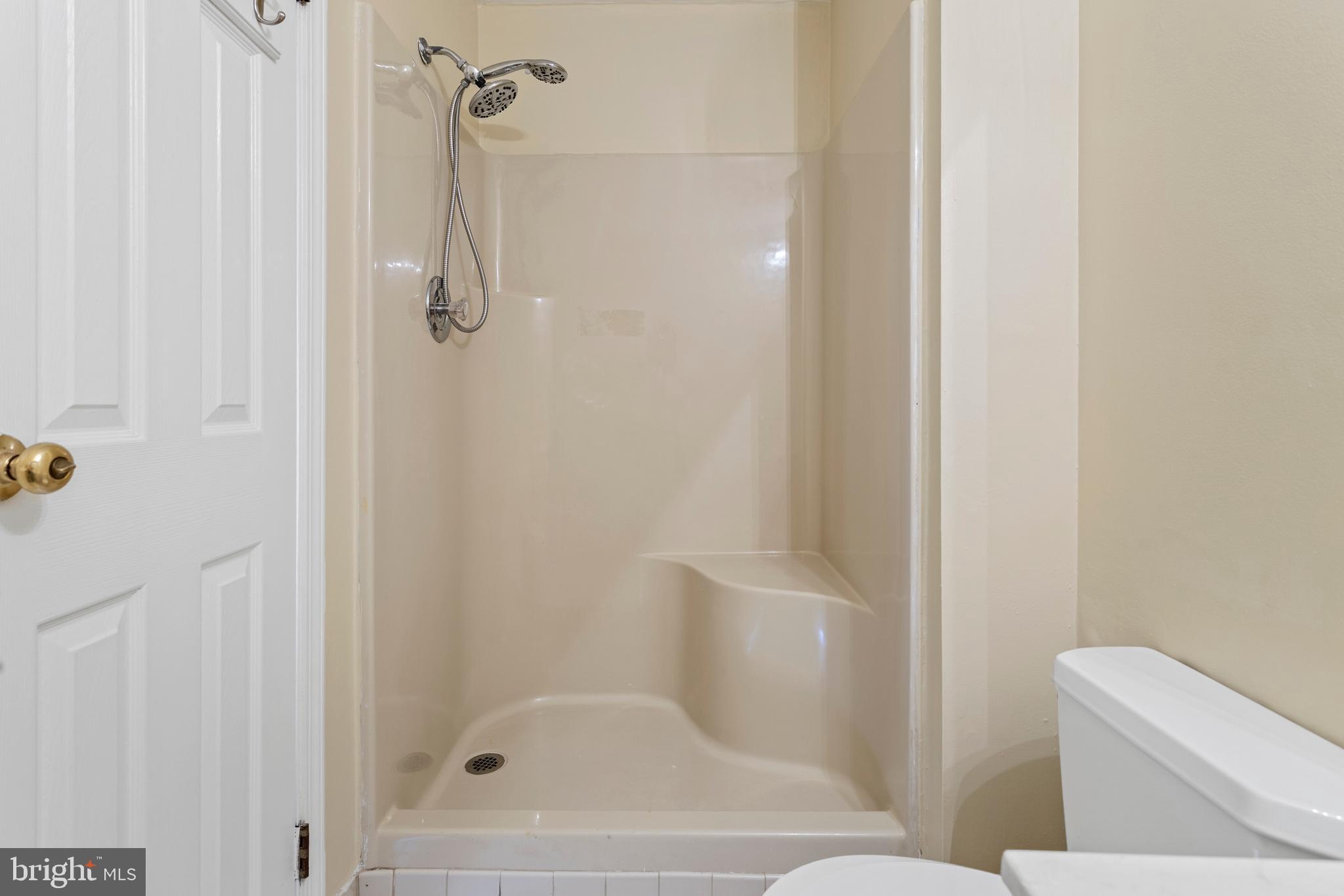 CHERRY TREE KNOLL - Residential