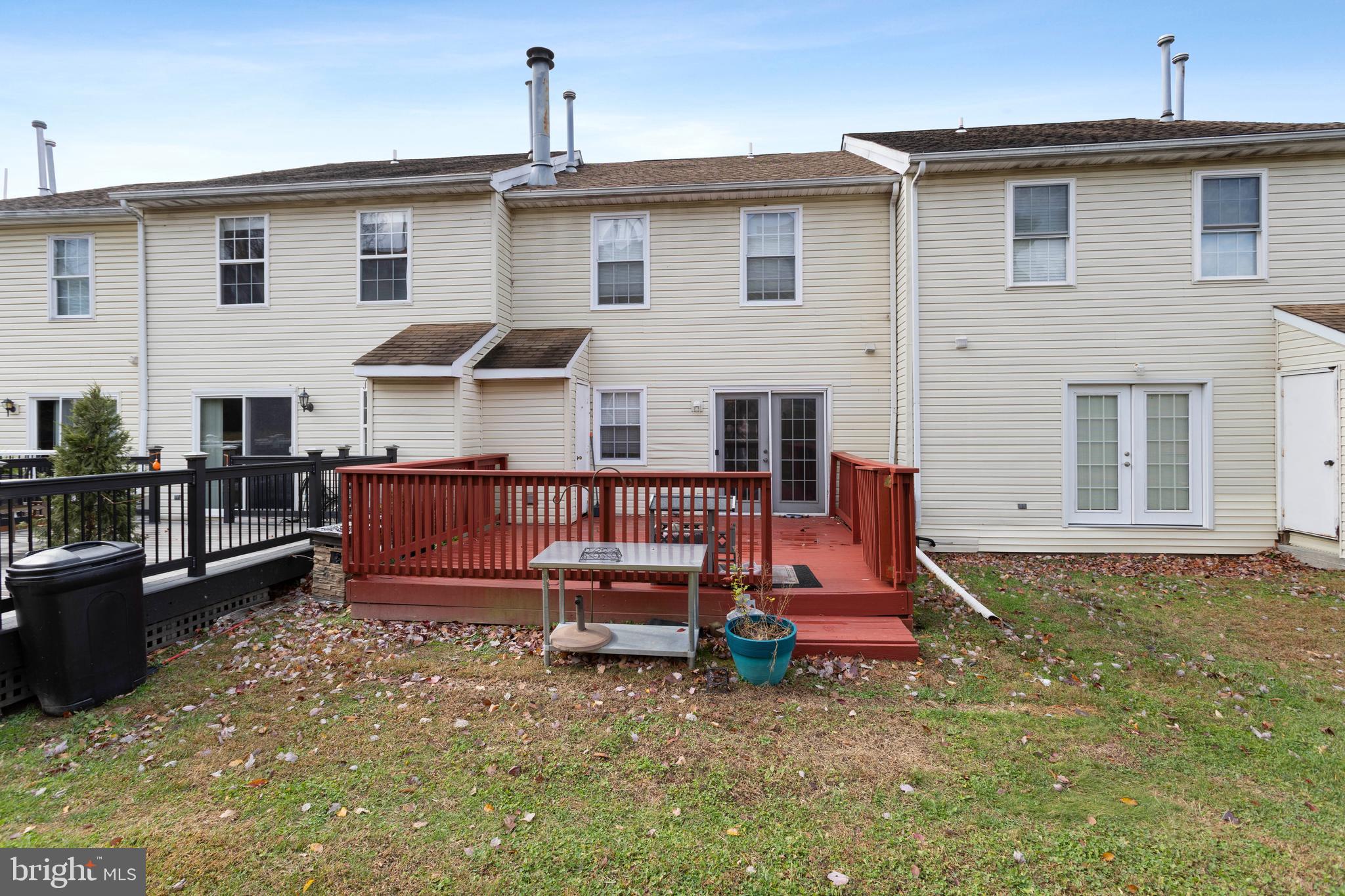 CHERRY TREE KNOLL - Residential