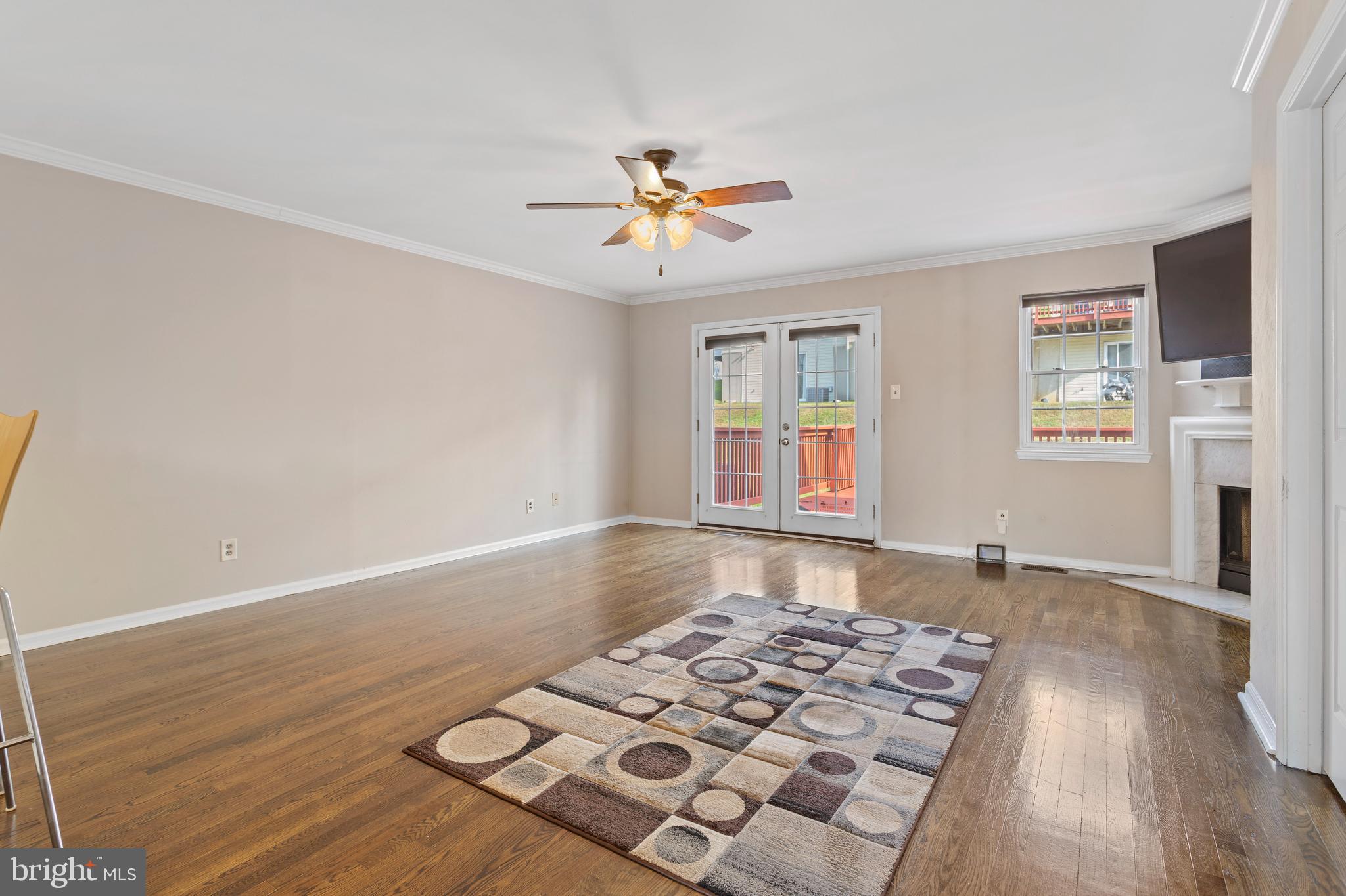 CHERRY TREE KNOLL - Residential