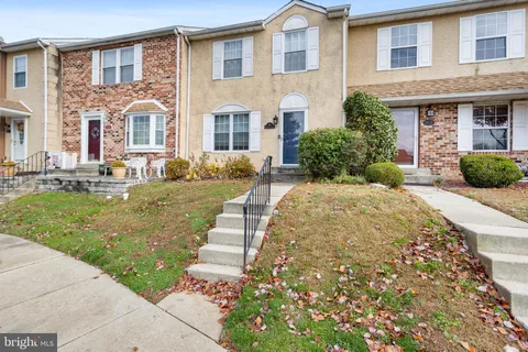 414 Dogwood Circle Unit 30, Upper Chichester, PA MLS: PADE2103882