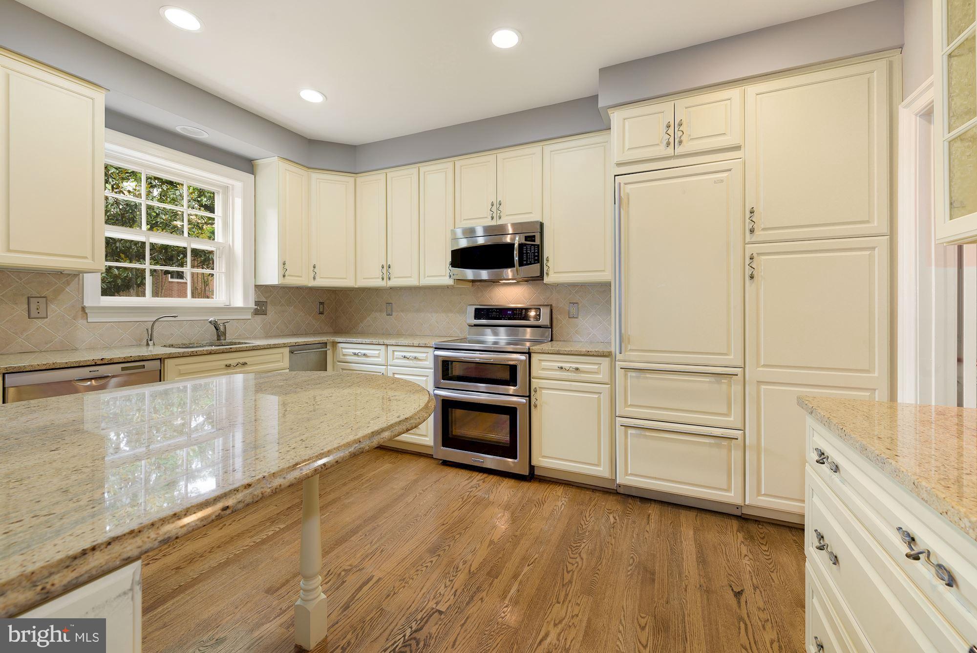 ALTA VISTA - Residential