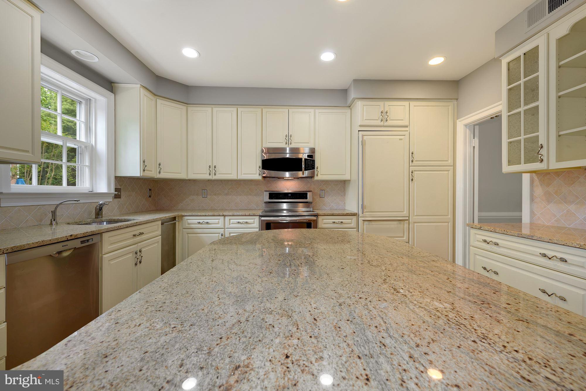 ALTA VISTA - Residential