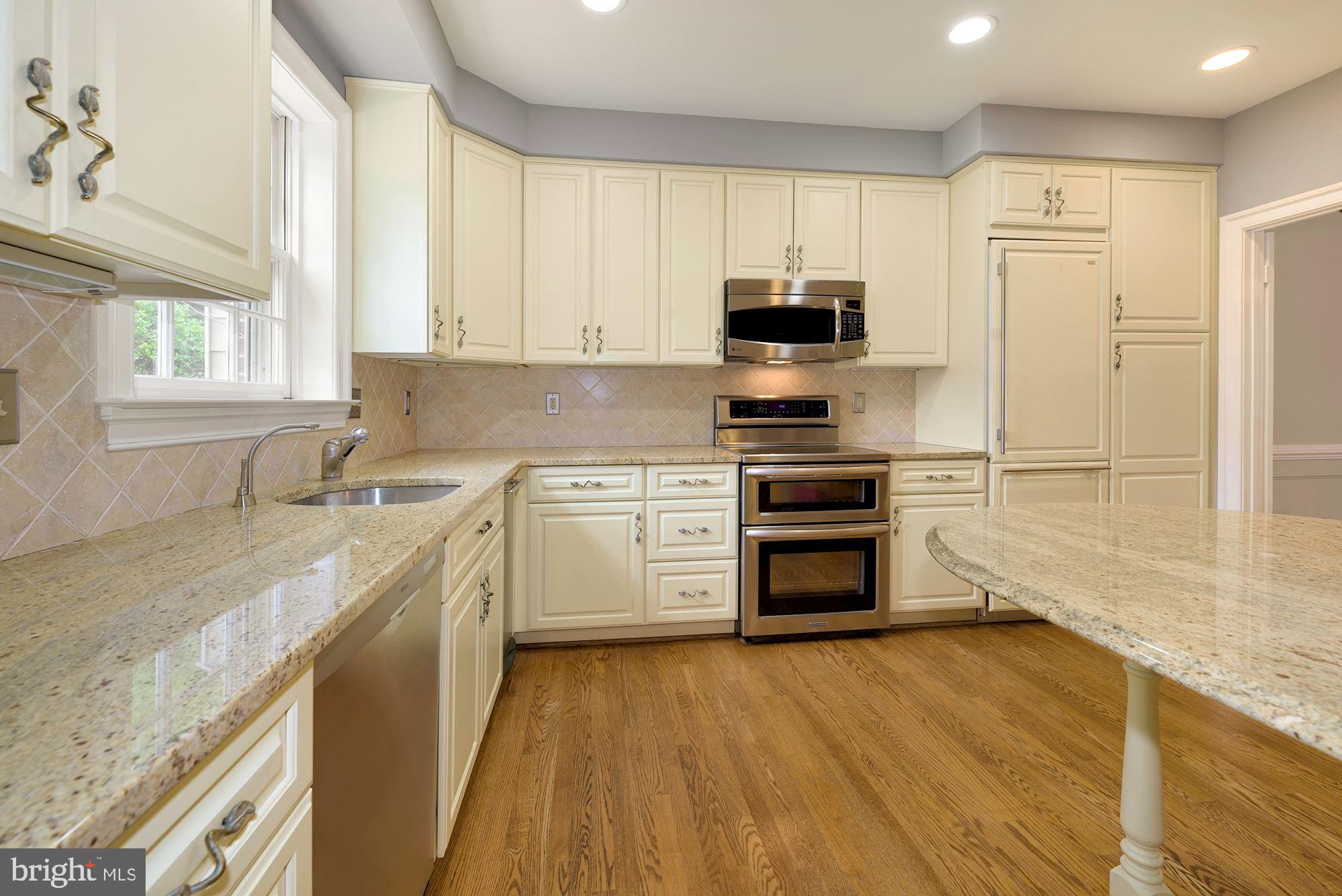 ALTA VISTA - Residential