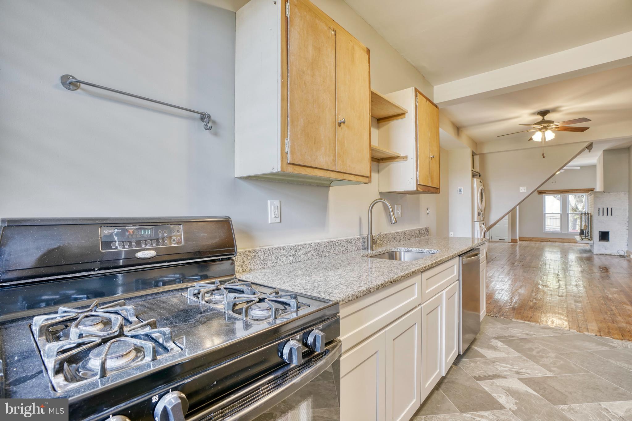 BARCLAY - Residential Lease