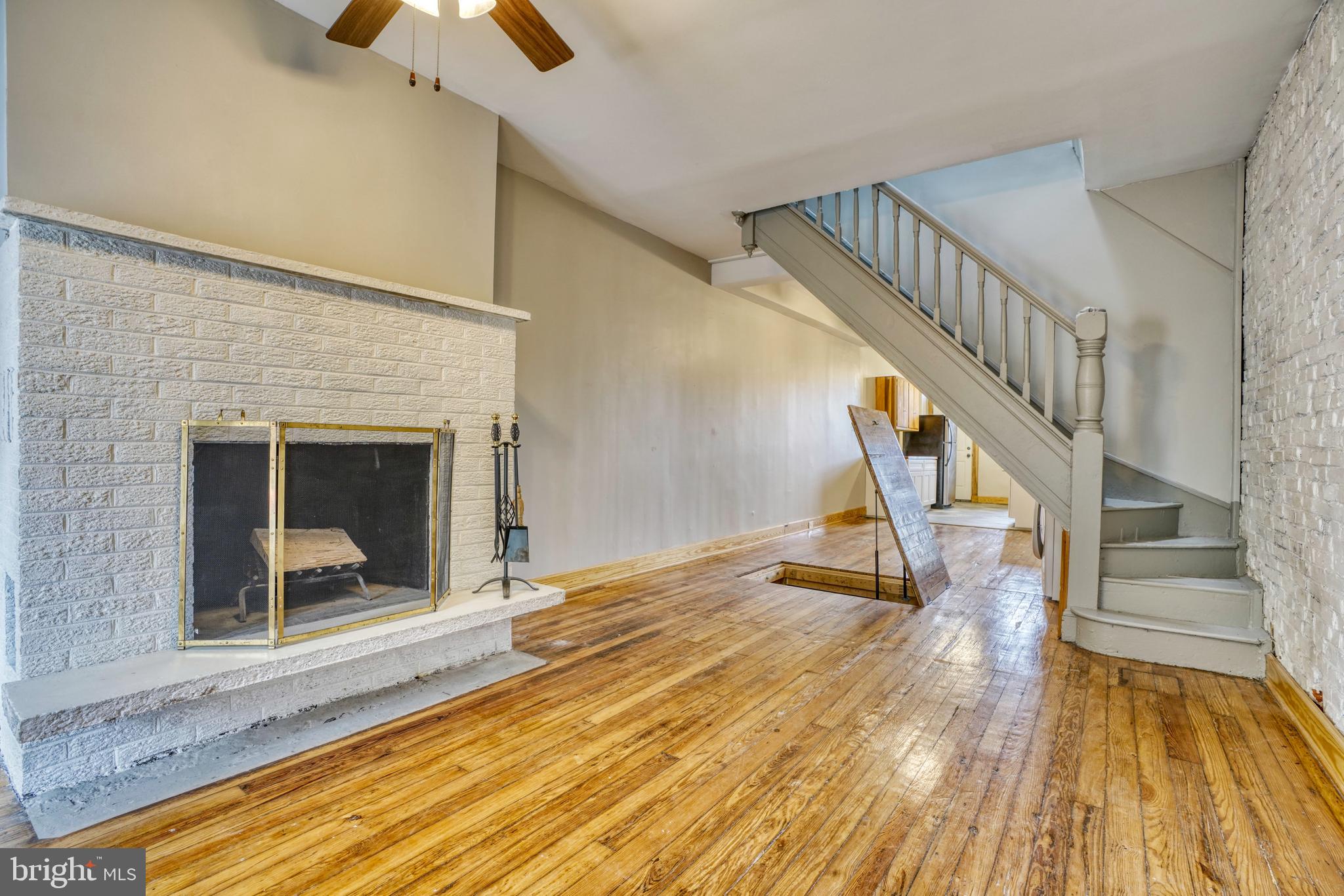 BARCLAY - Residential Lease