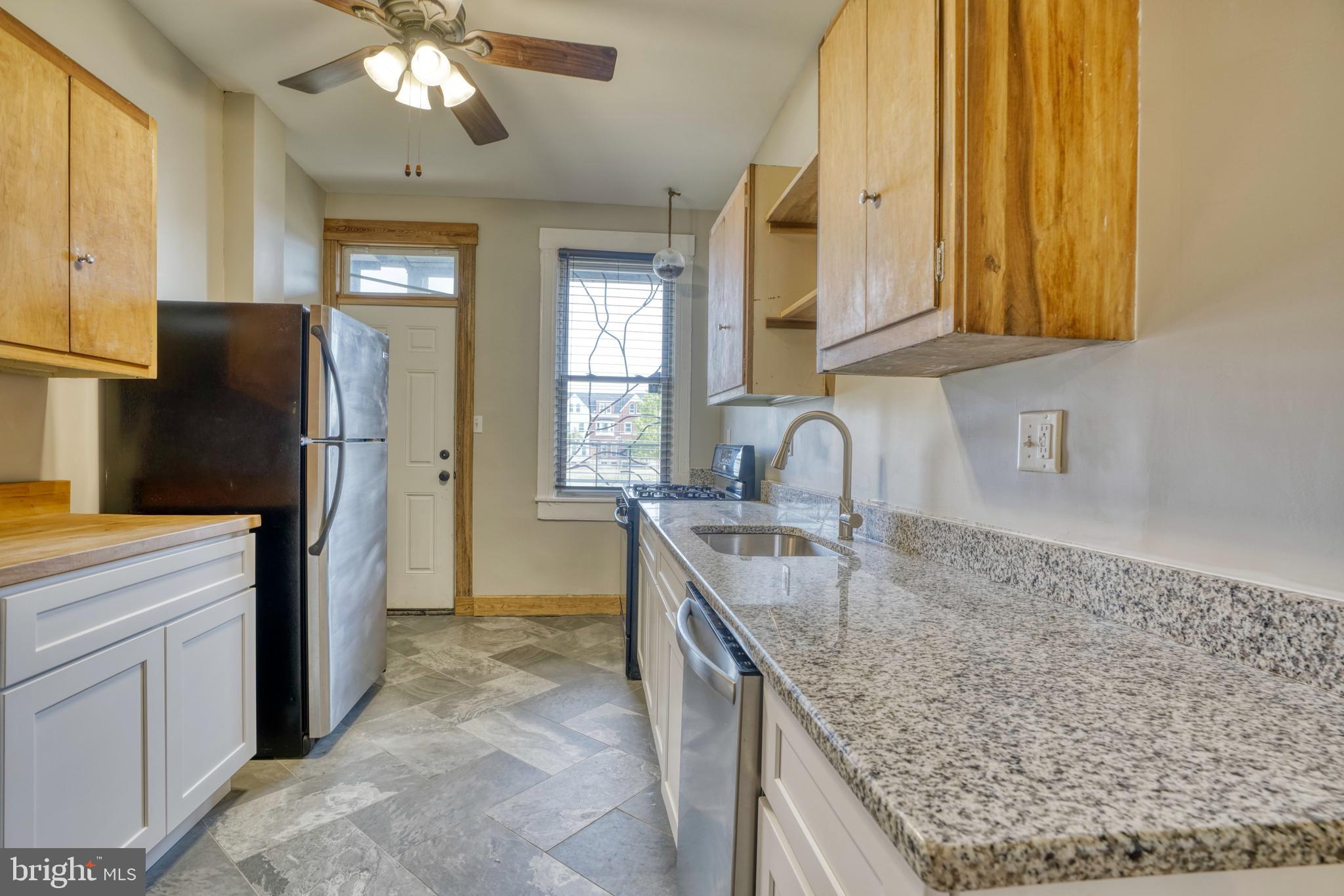 BARCLAY - Residential Lease