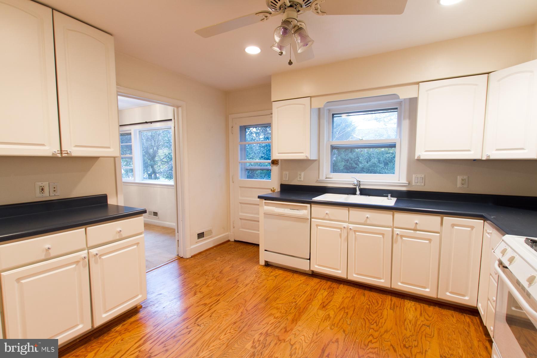 BELLEVUE FOREST - Residential Lease