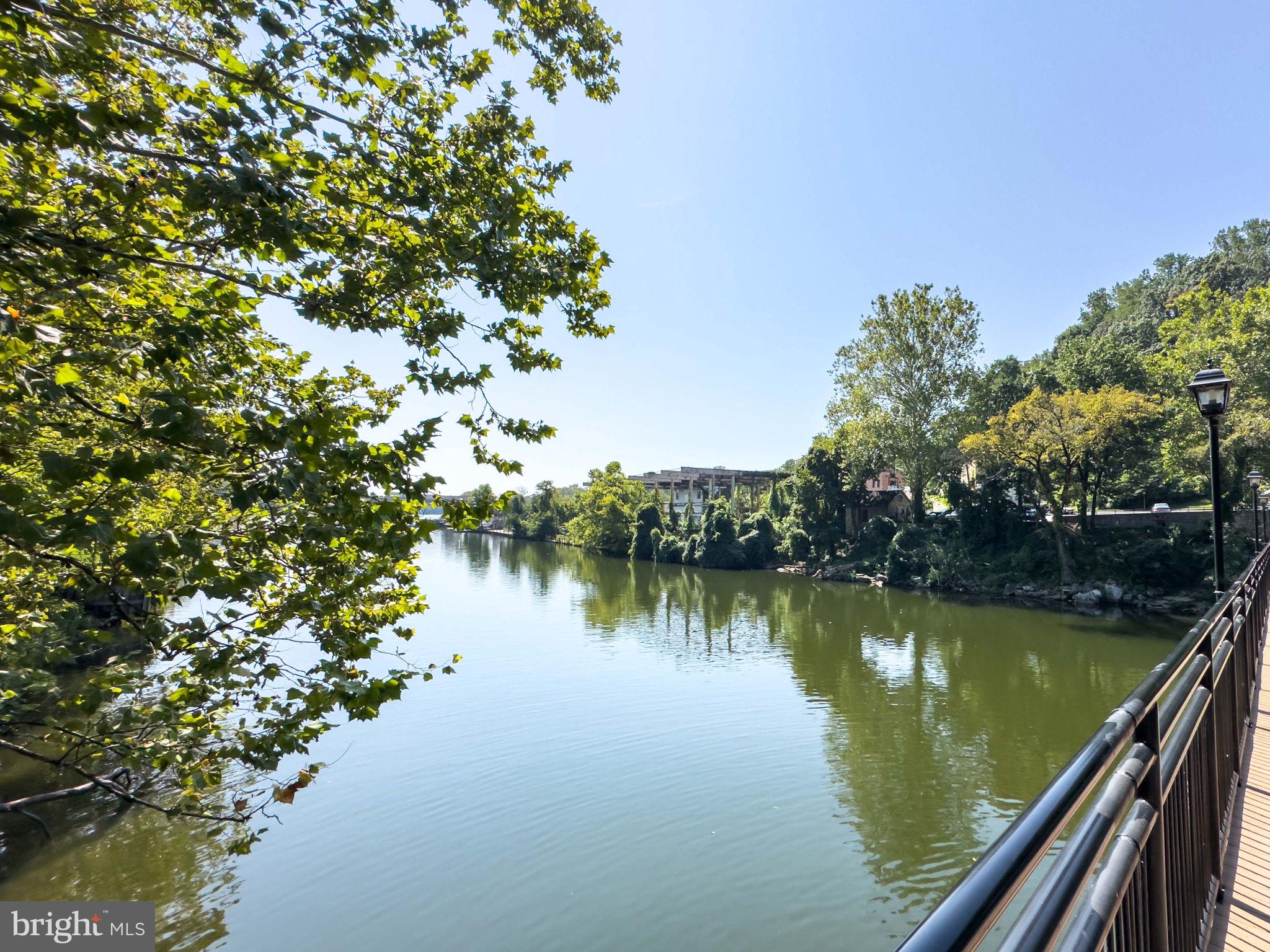 MOUNT VISION - Residential