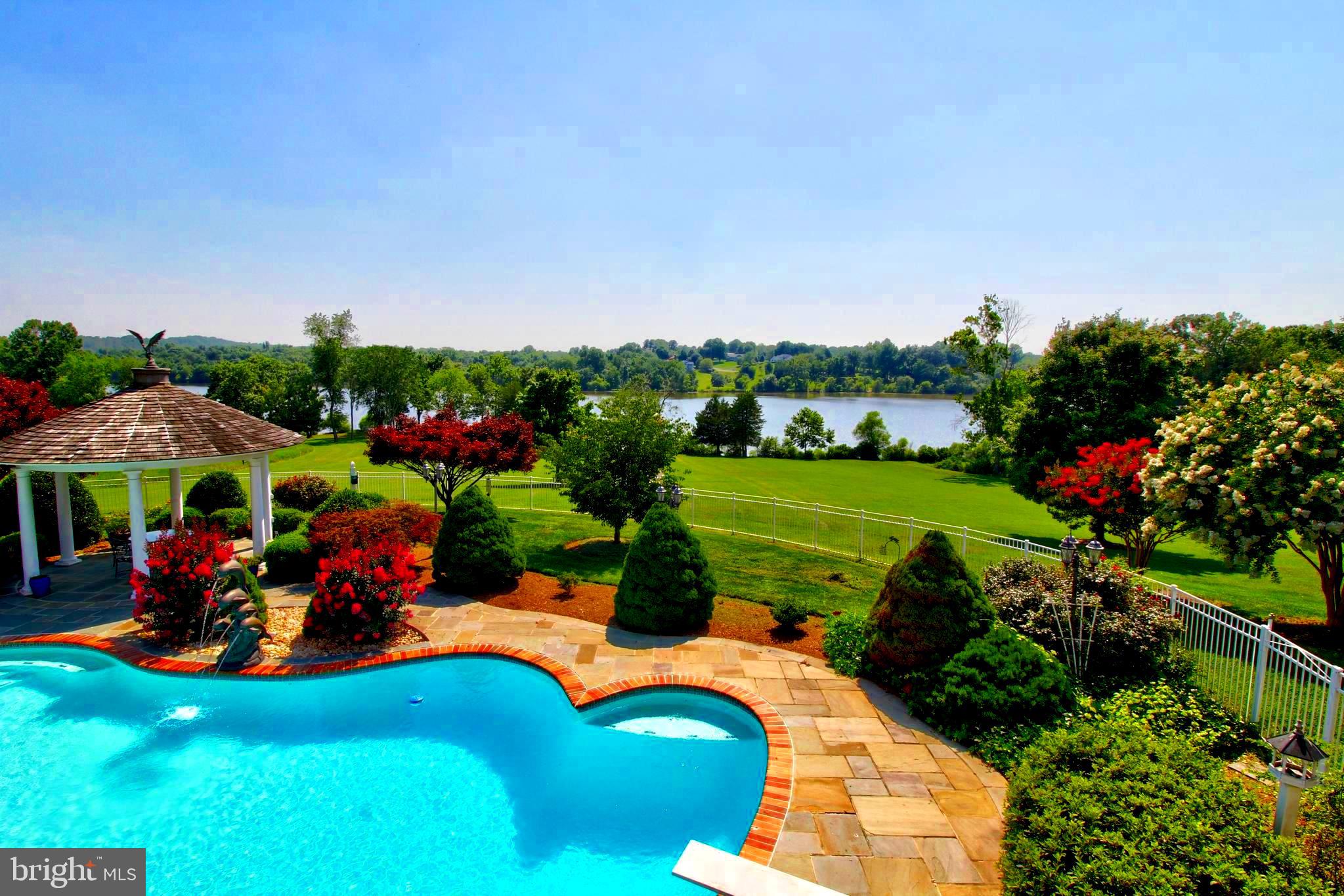 EAGLES NEST - Residential Lease